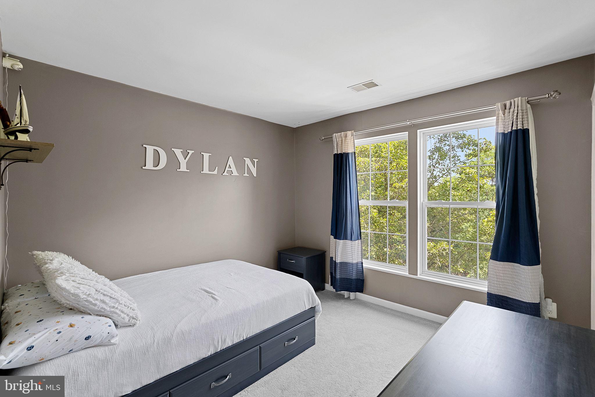 POTOMAC LAKES - Residential