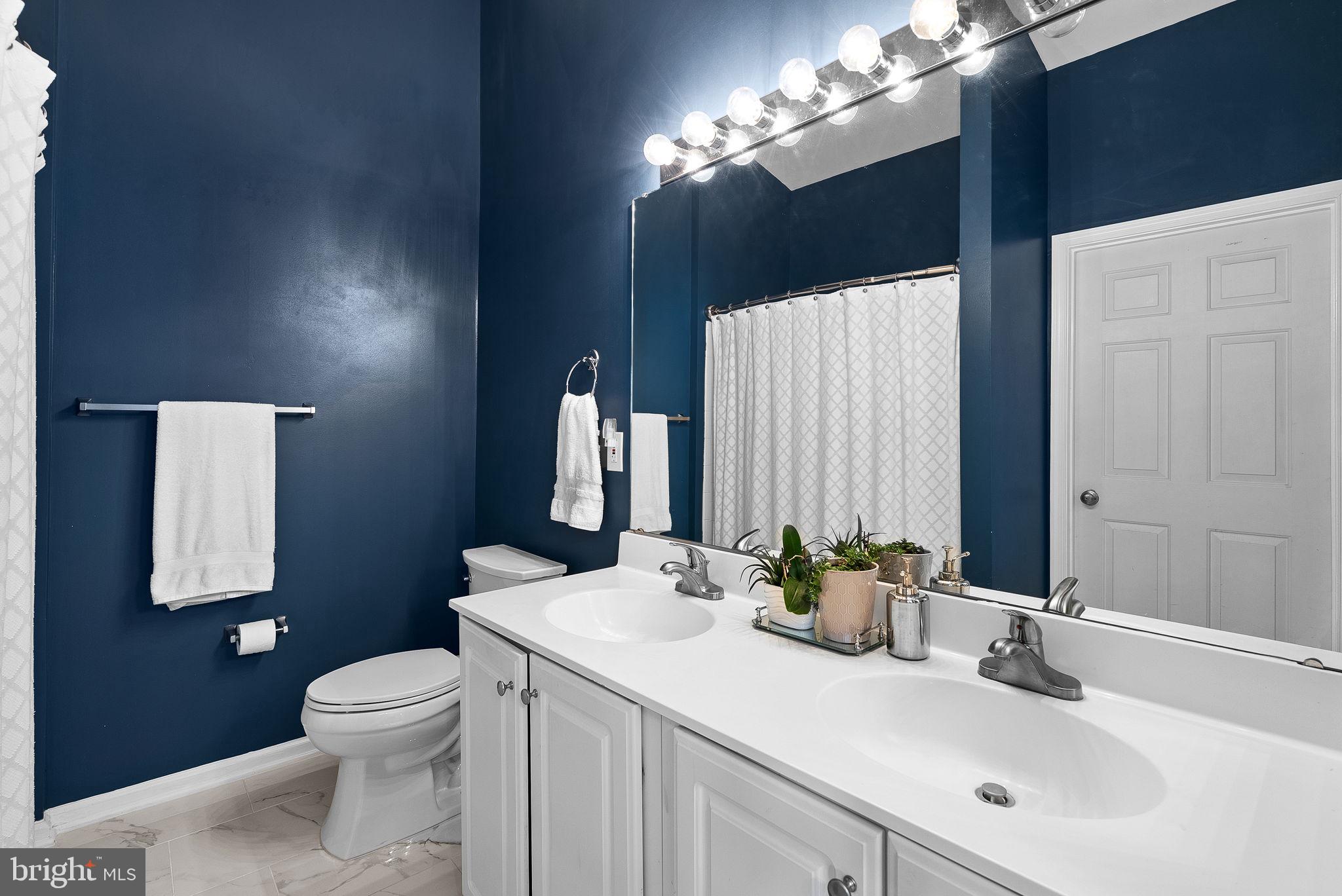 POTOMAC LAKES - Residential