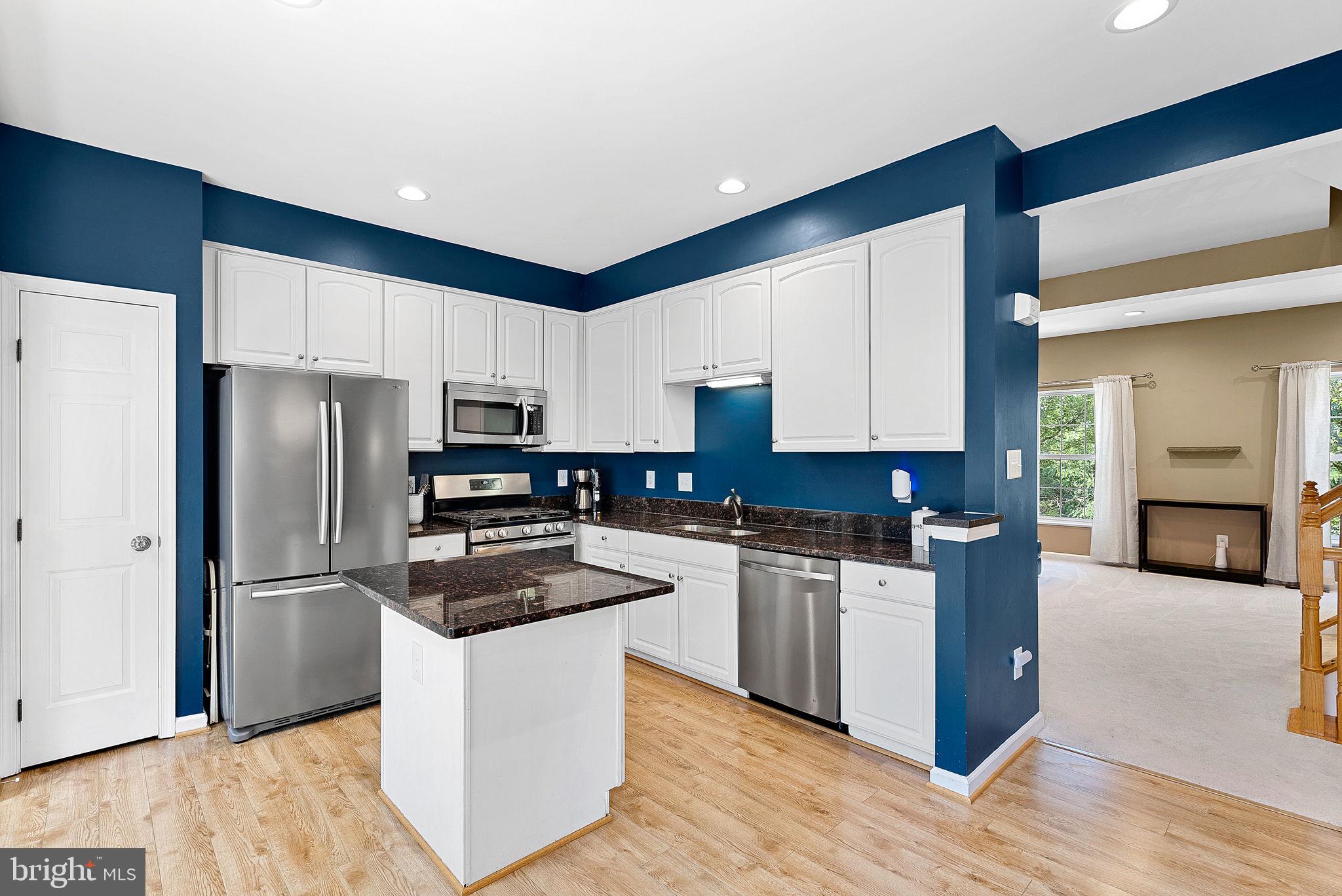 POTOMAC LAKES - Residential