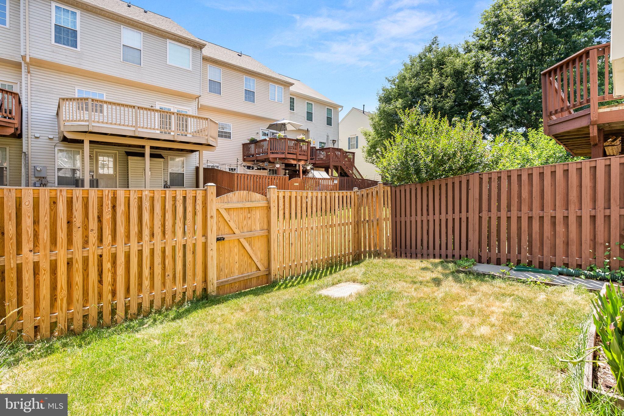 POTOMAC LAKES - Residential