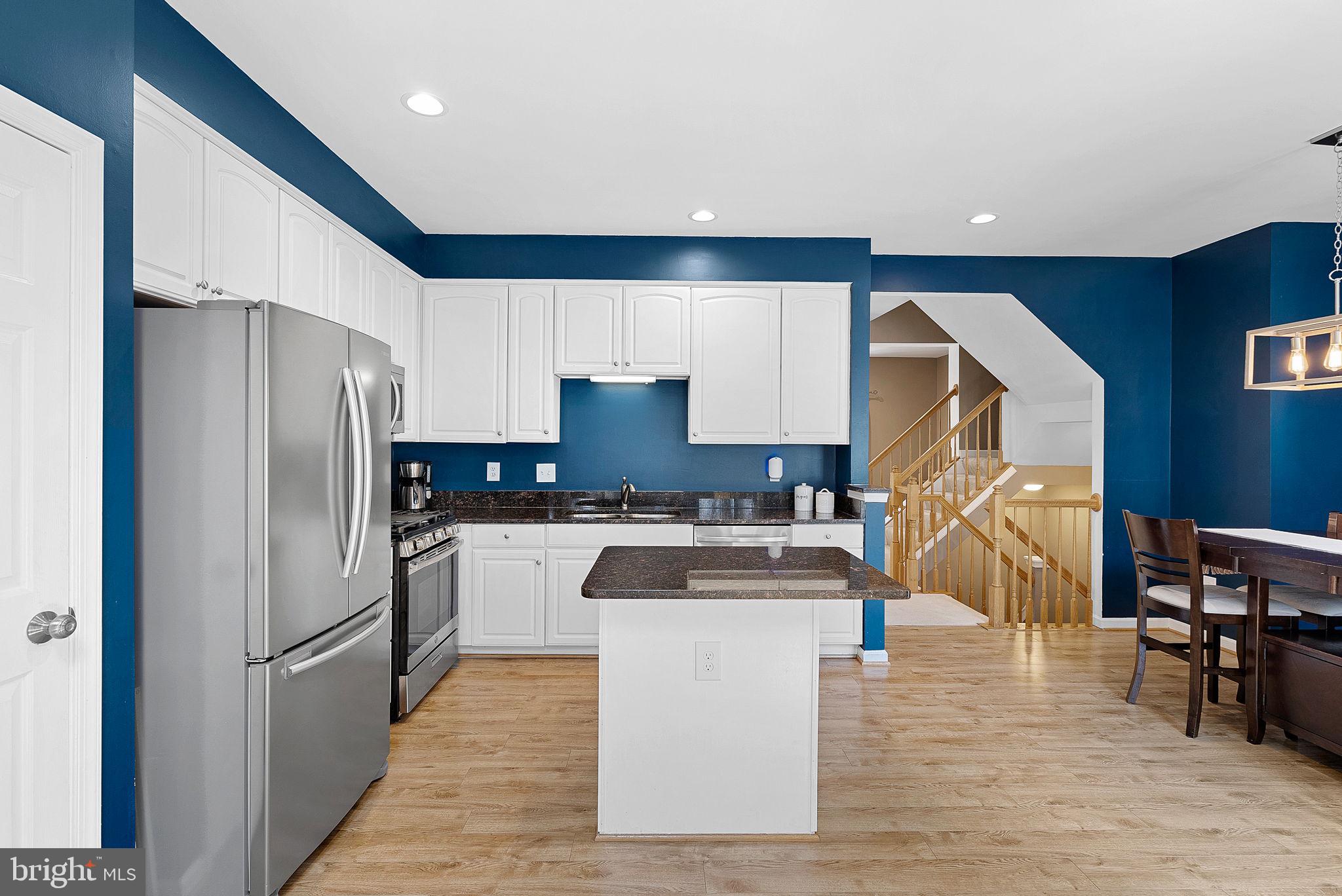 POTOMAC LAKES - Residential