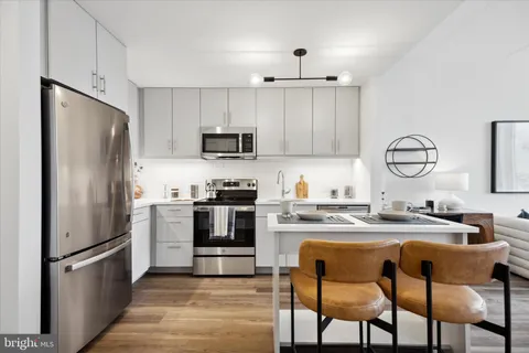 569 N 5th Street Unit 204, Philadelphia, PA MLS: PAPH2460438