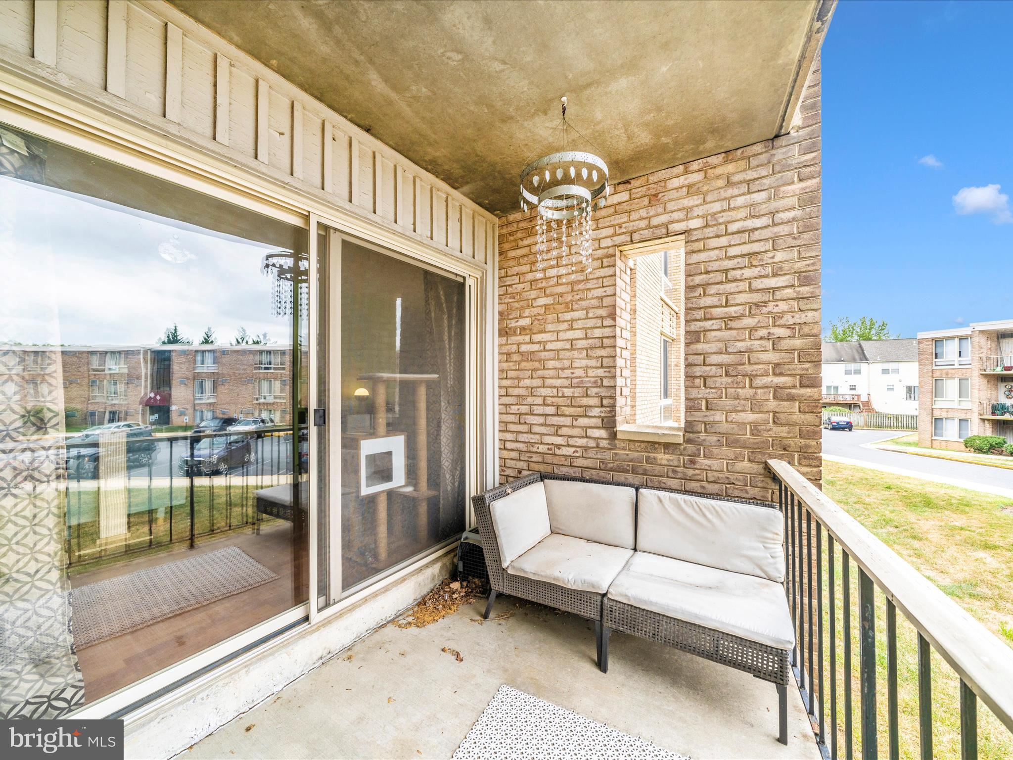 JEFFERSON CHASE - Residential