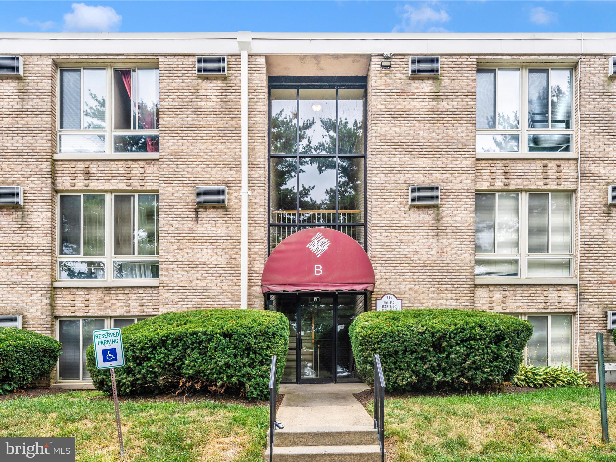 JEFFERSON CHASE - Residential