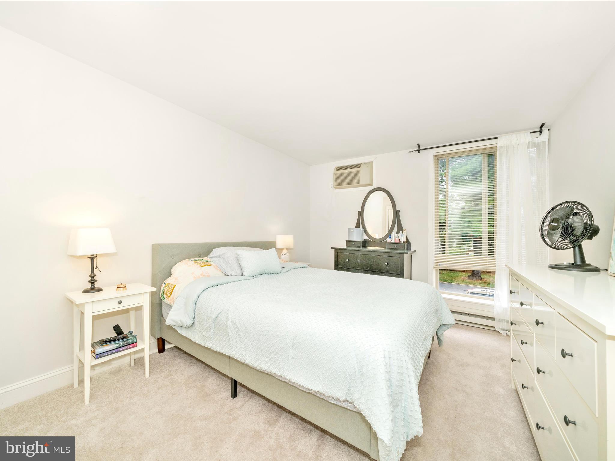 JEFFERSON CHASE - Residential