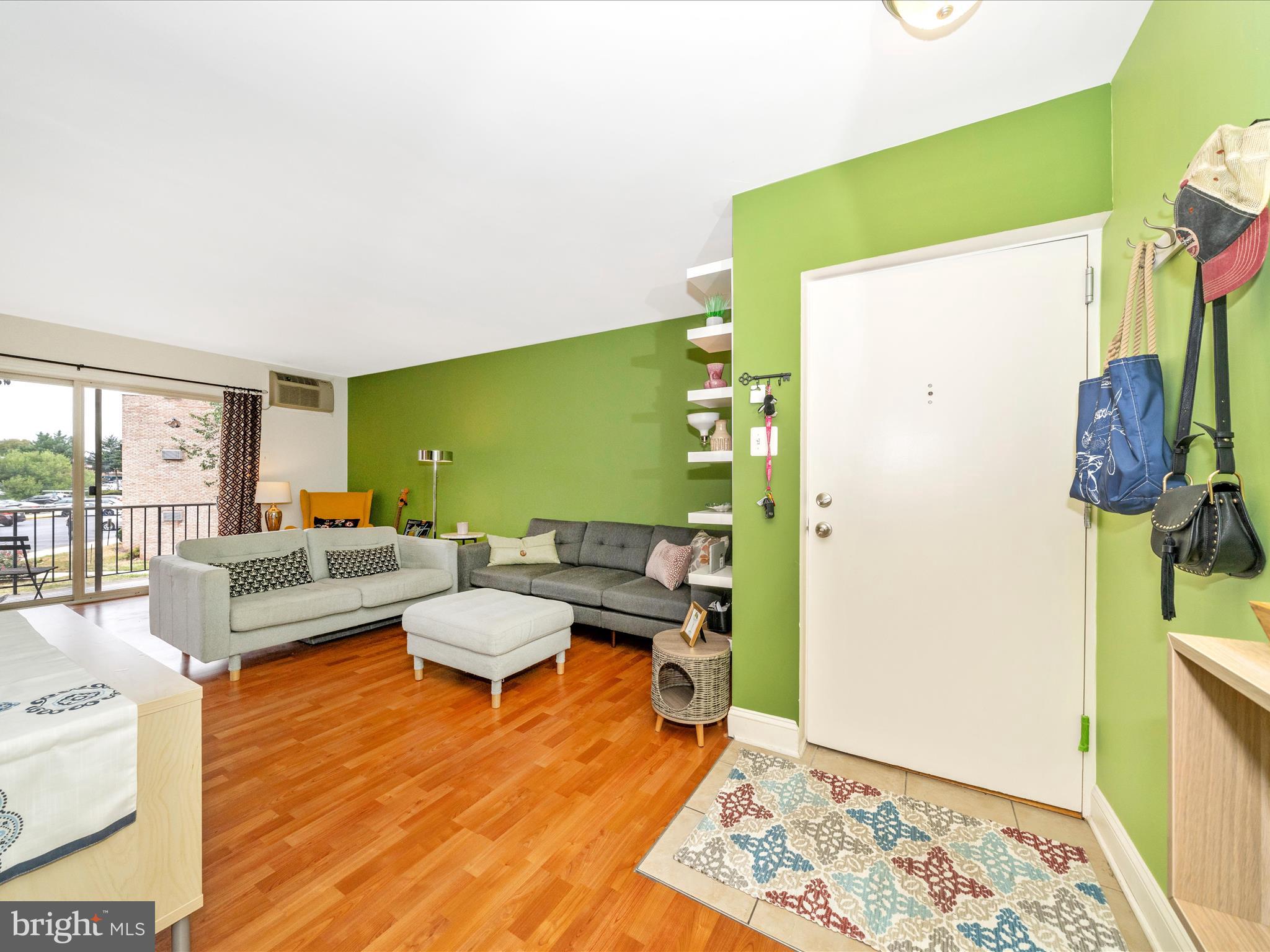 JEFFERSON CHASE - Residential