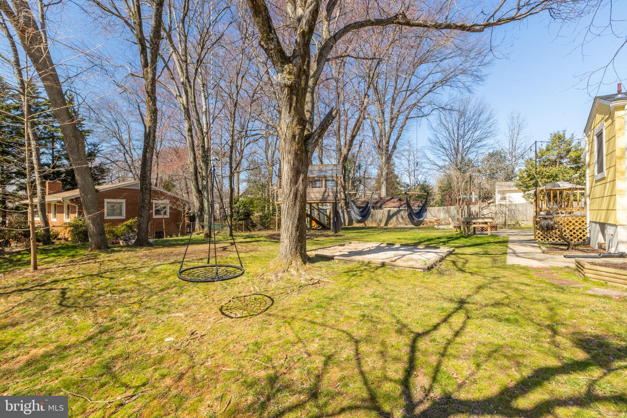 VIENNA WOODS - Residential