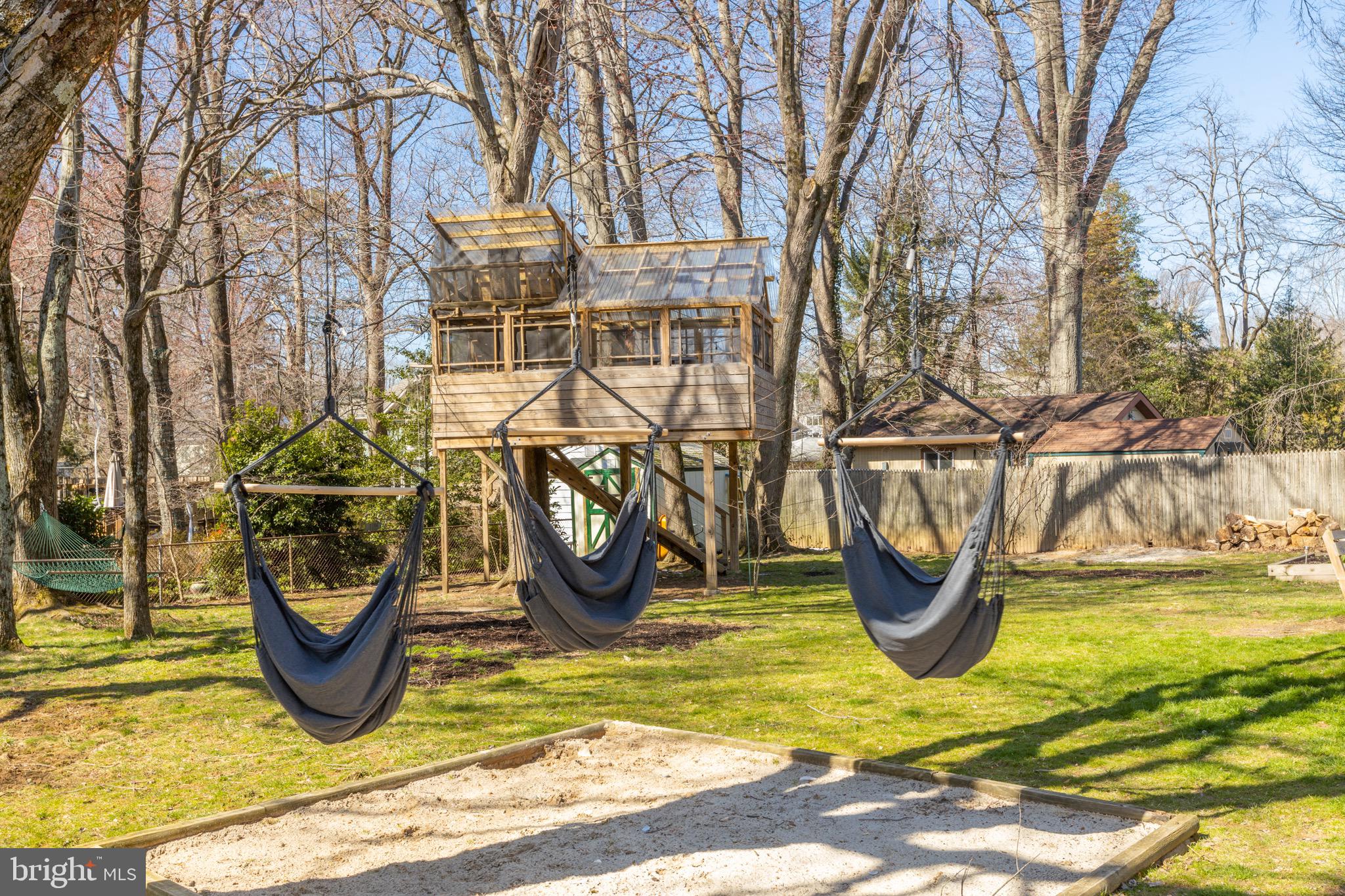 VIENNA WOODS - Residential