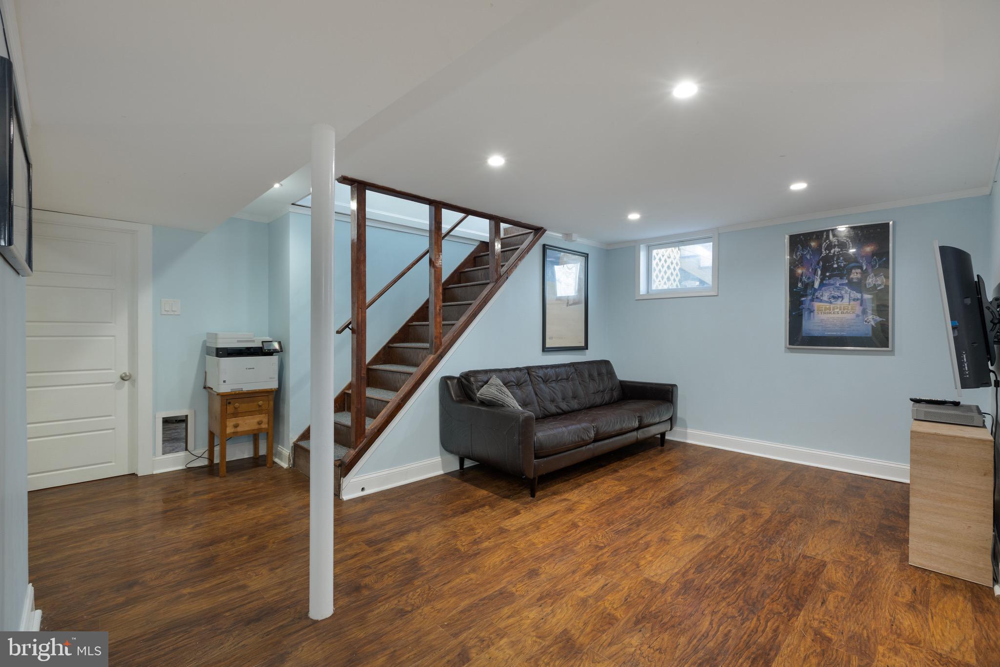 VIENNA WOODS - Residential