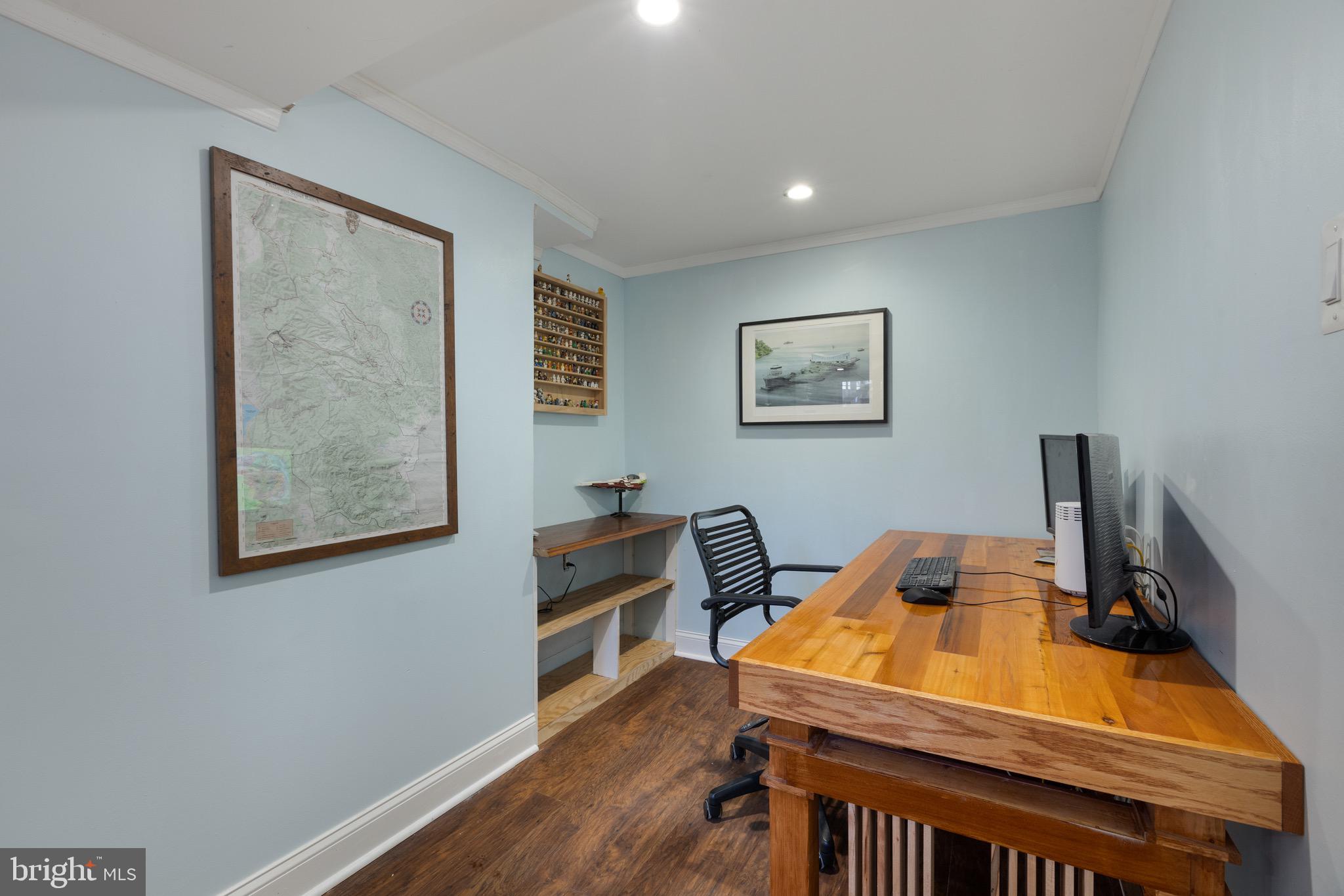 VIENNA WOODS - Residential