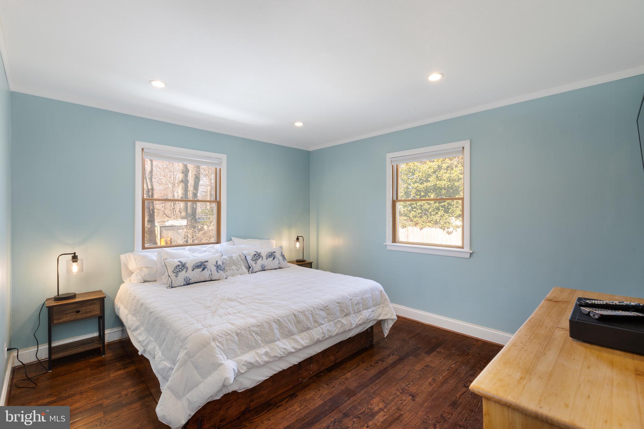 VIENNA WOODS - Residential