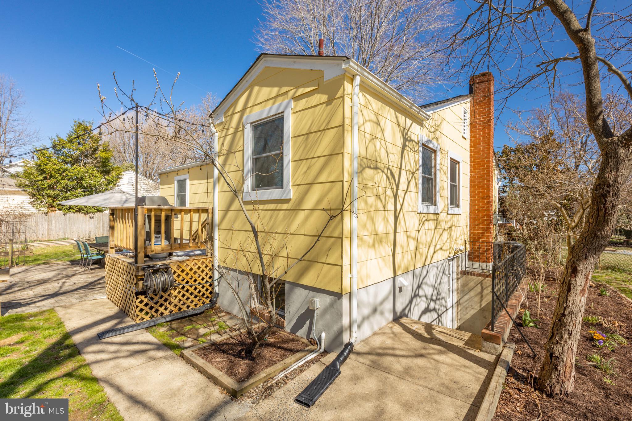 VIENNA WOODS - Residential