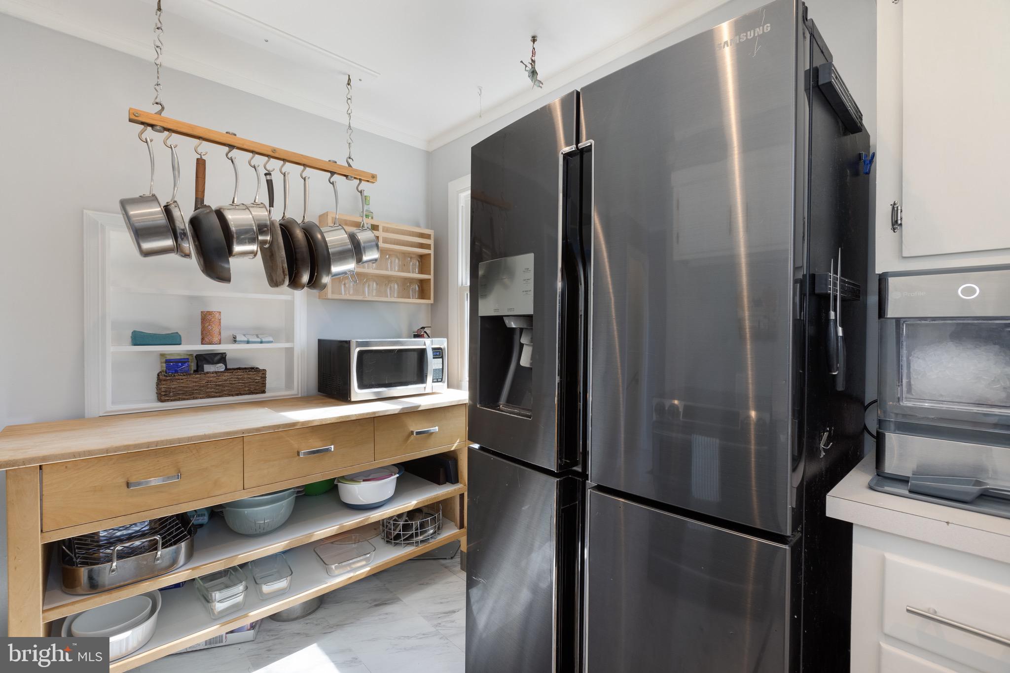 VIENNA WOODS - Residential