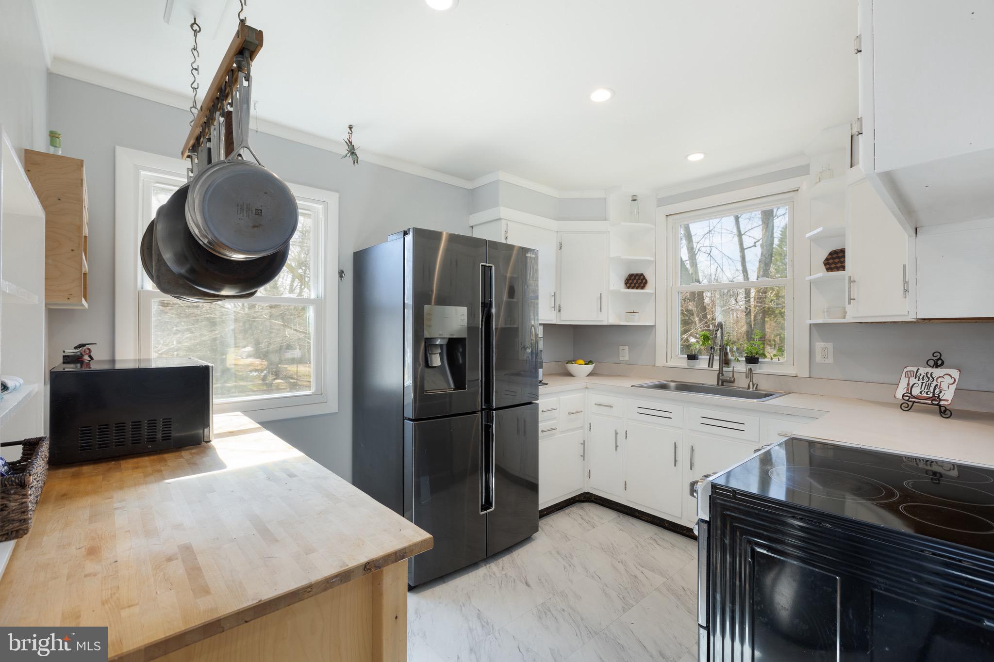 VIENNA WOODS - Residential