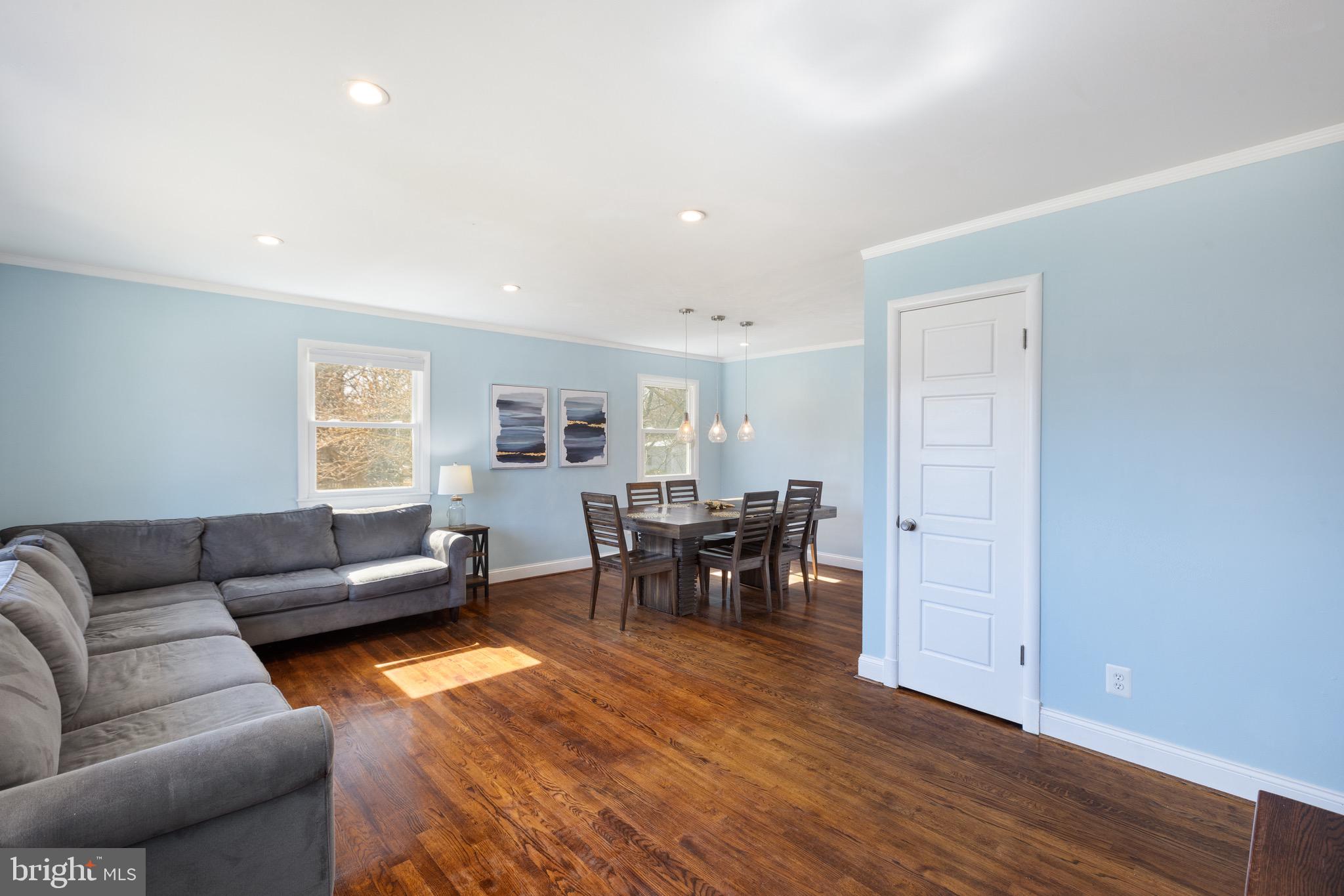 VIENNA WOODS - Residential