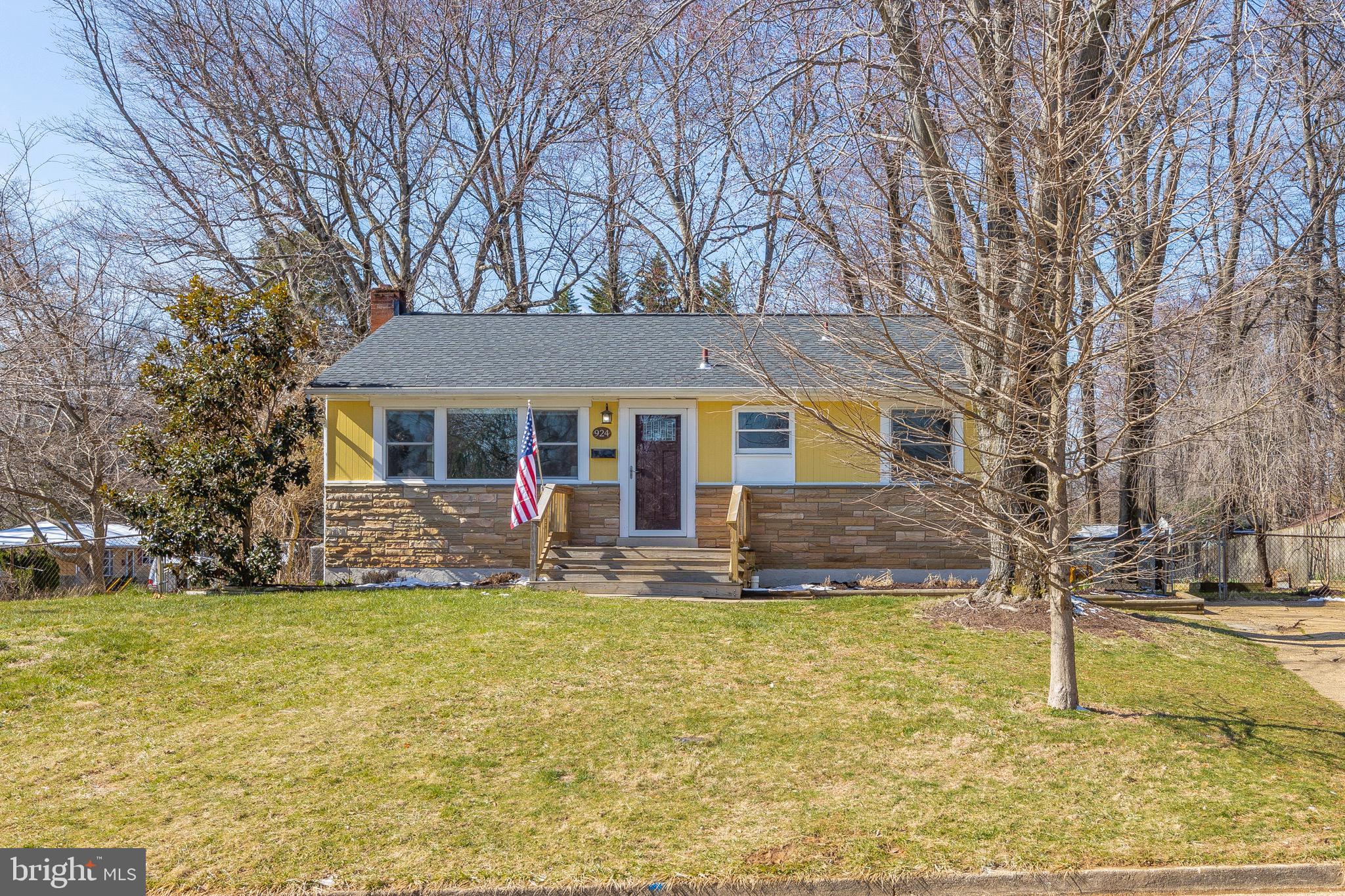 VIENNA WOODS - Residential