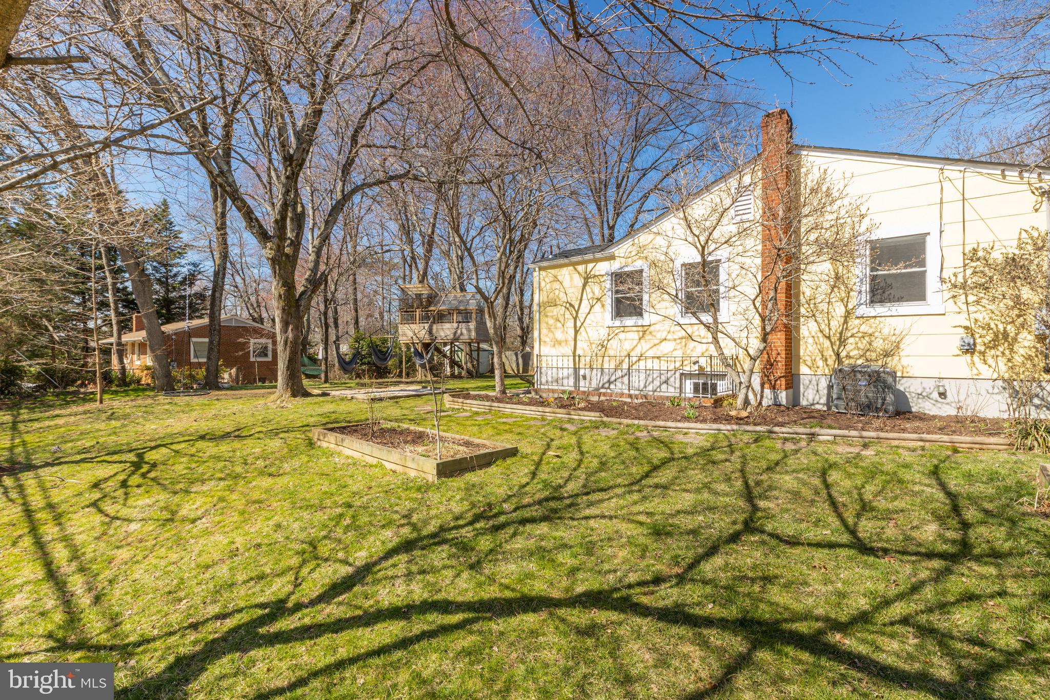 VIENNA WOODS - Residential