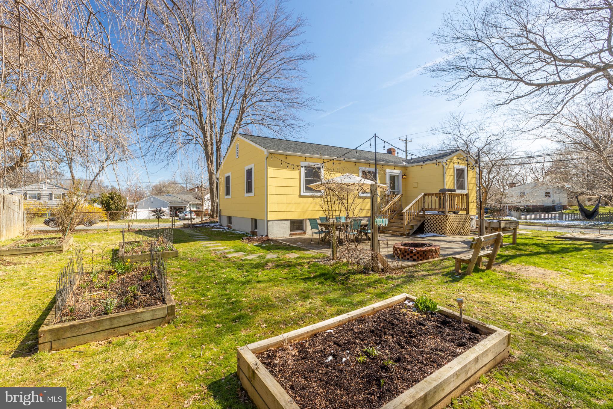 VIENNA WOODS - Residential