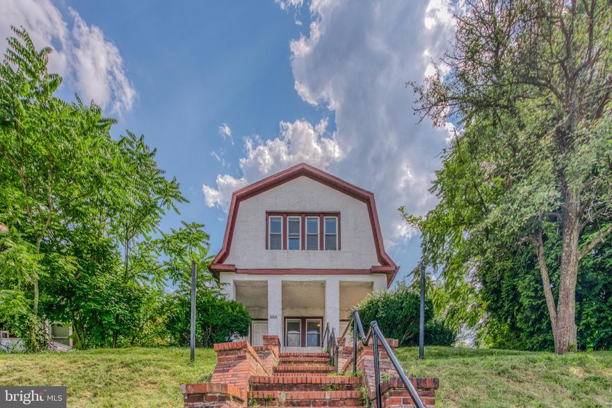 INVESTOR ALERT! Huge price reduction! Rare opportunity to purchase over 3,000 sq ft duplex in Forest Park. Perfect for the savvy investor! Each unit is 3 bedrooms/1 bathroom, freshly painted and has beautiful original hardwoods throughout. Updates include brand new bathrooms, new garage roof & door, and new washer & dryer. Other features include original inlay hardwood floors, updated central air, views of Ashburton Lake, extra large rooms, and preserved original charm throughout. Each unit can rent for $1,200 per month. Buy now and watch your investment grow!