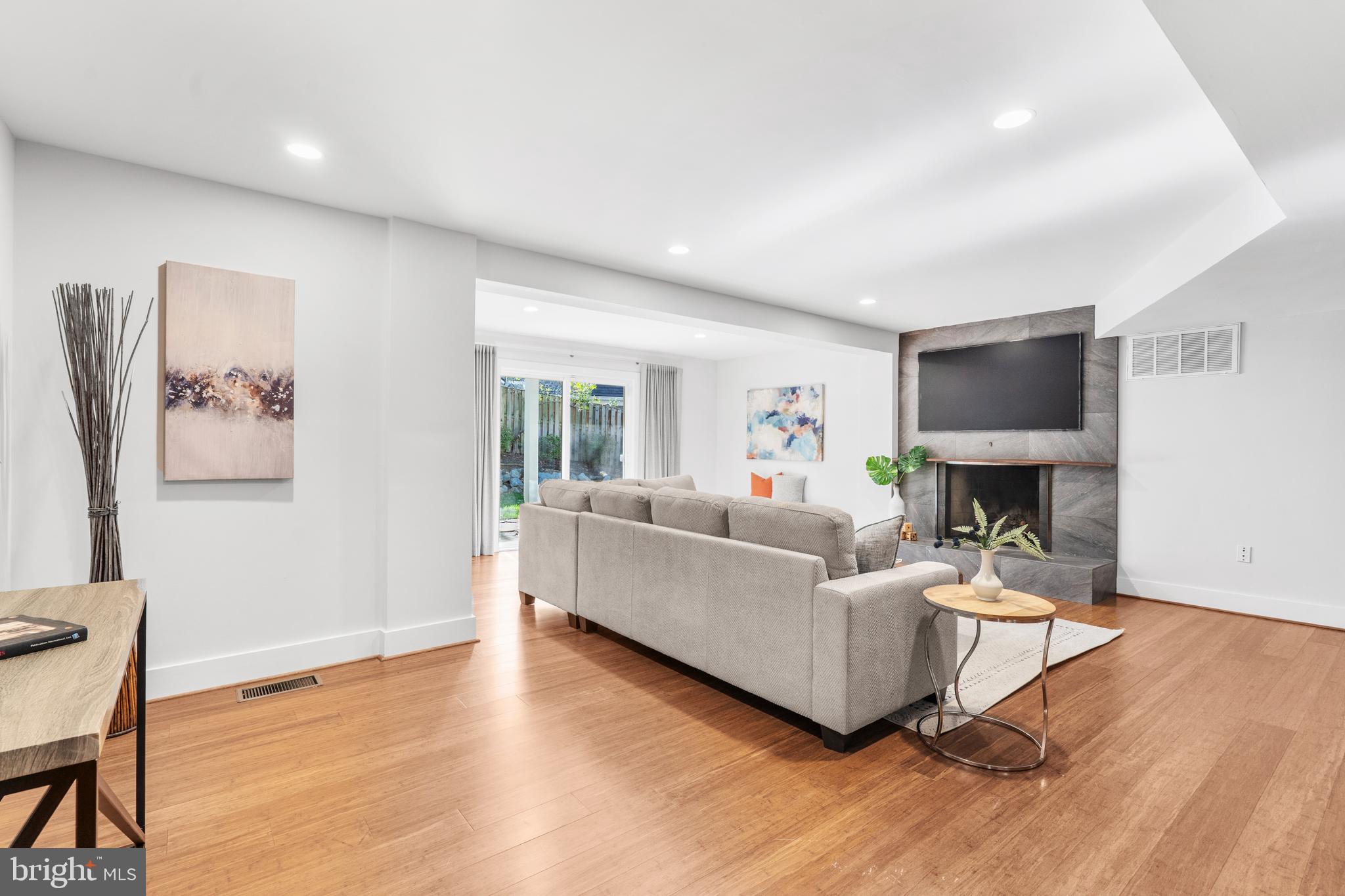 CHESTERBROOK WOODS - Residential