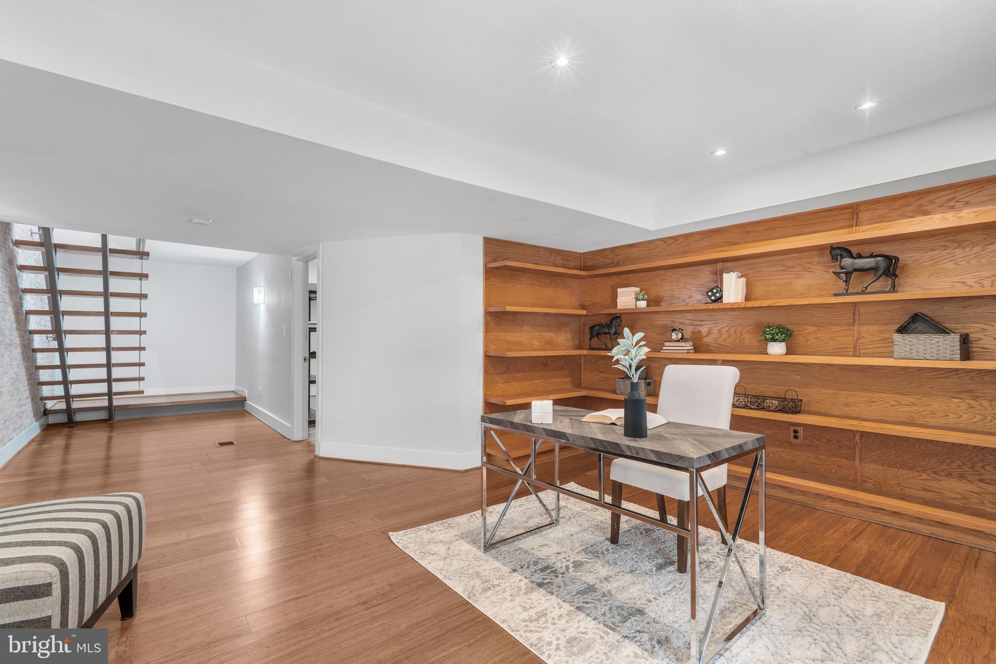 CHESTERBROOK WOODS - Residential