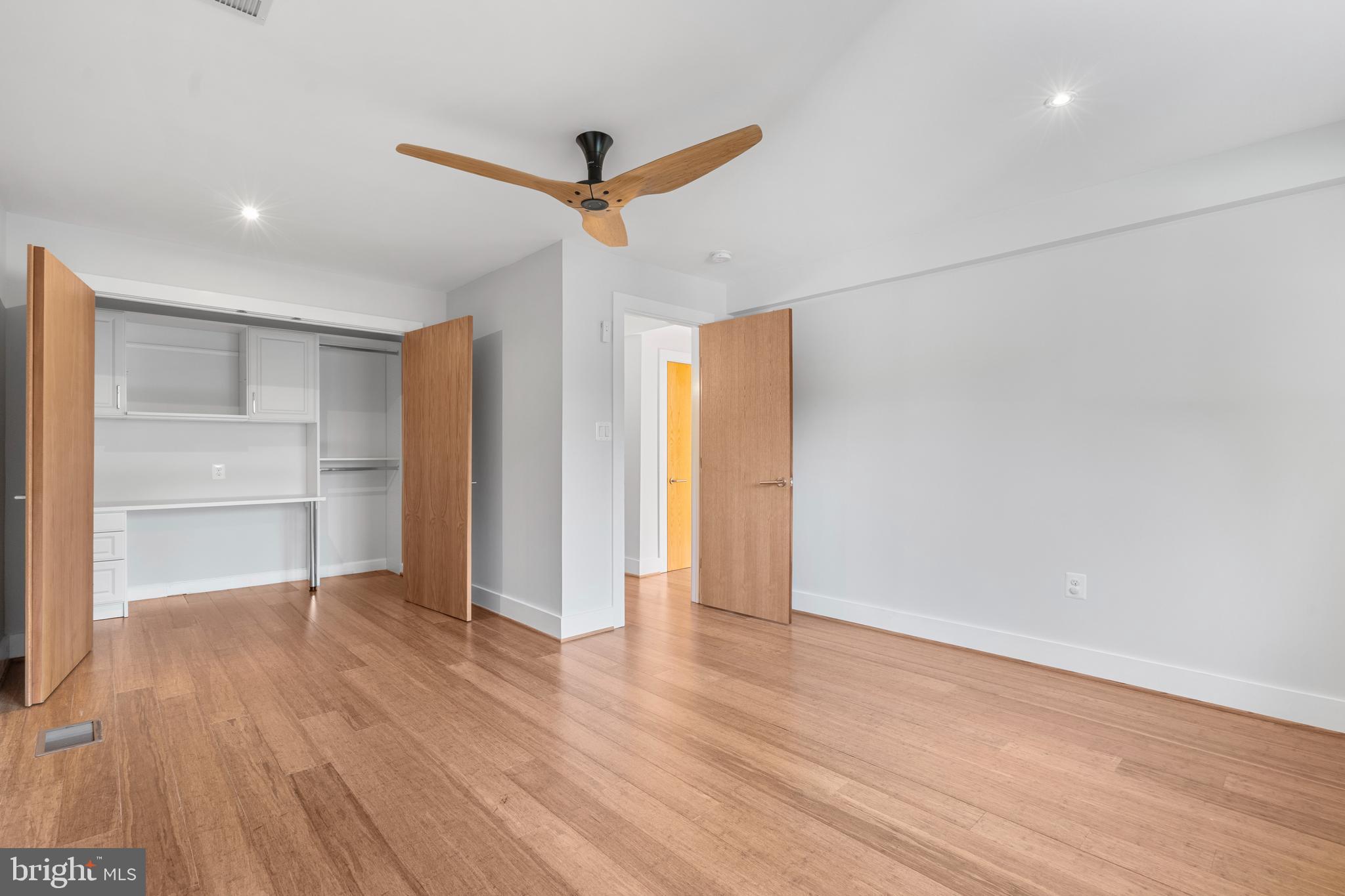 CHESTERBROOK WOODS - Residential