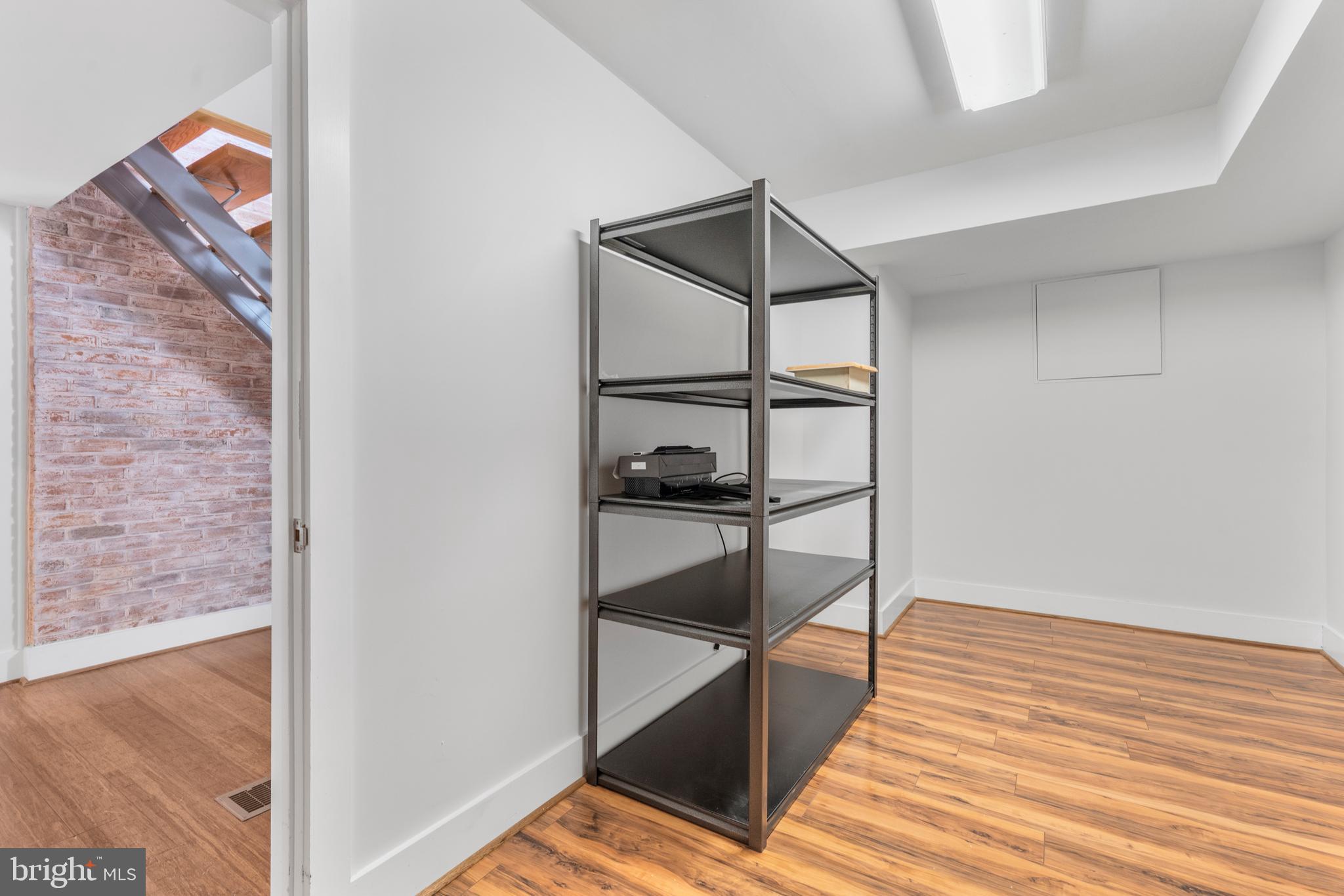 CHESTERBROOK WOODS - Residential