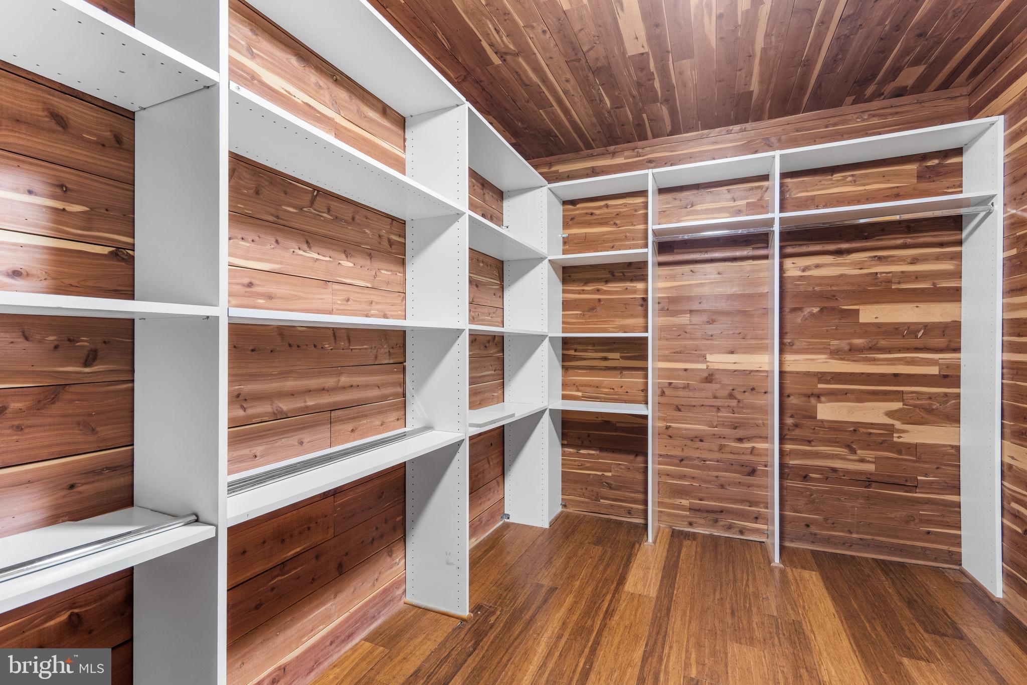 CHESTERBROOK WOODS - Residential