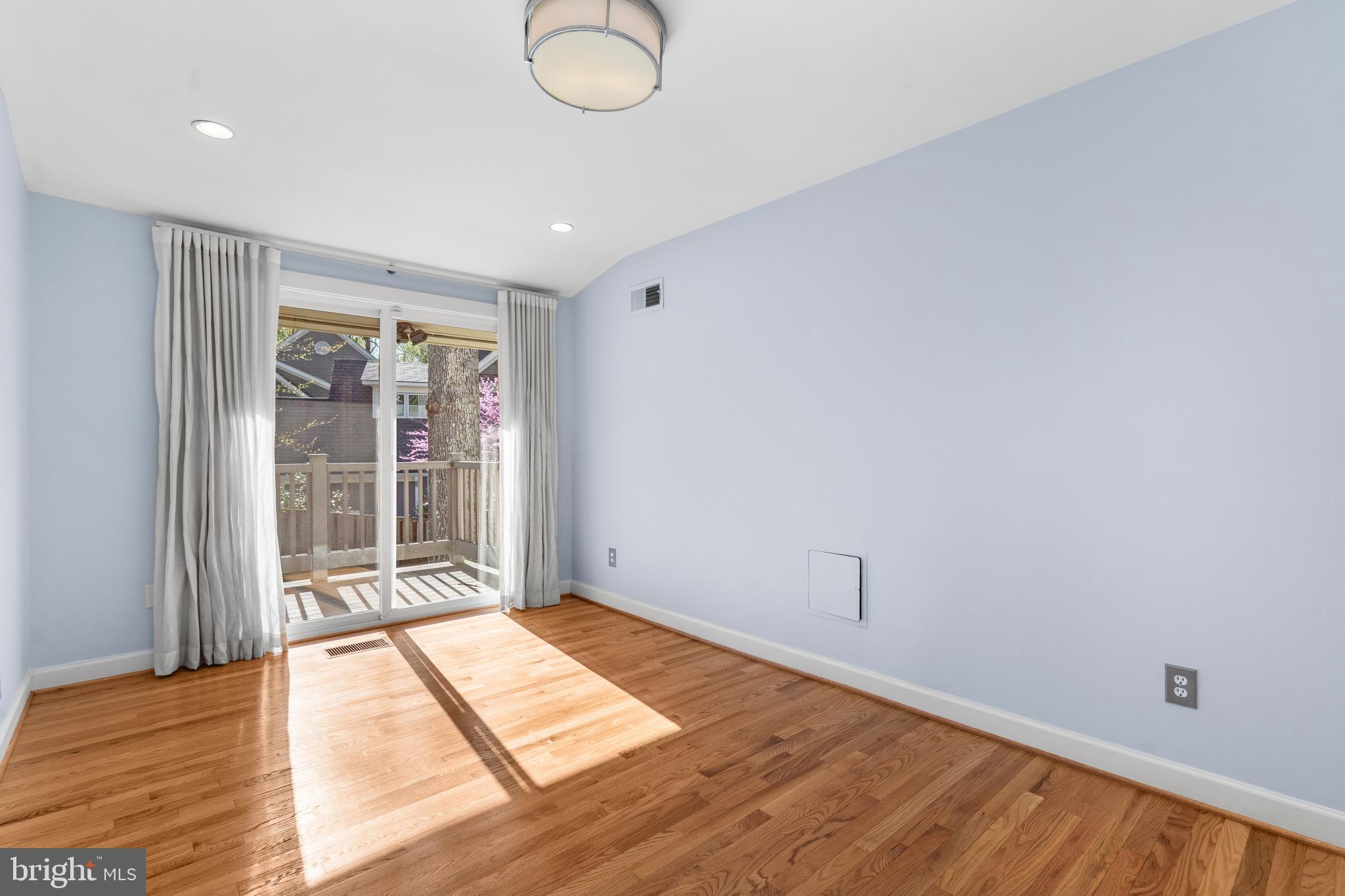 CHESTERBROOK WOODS - Residential