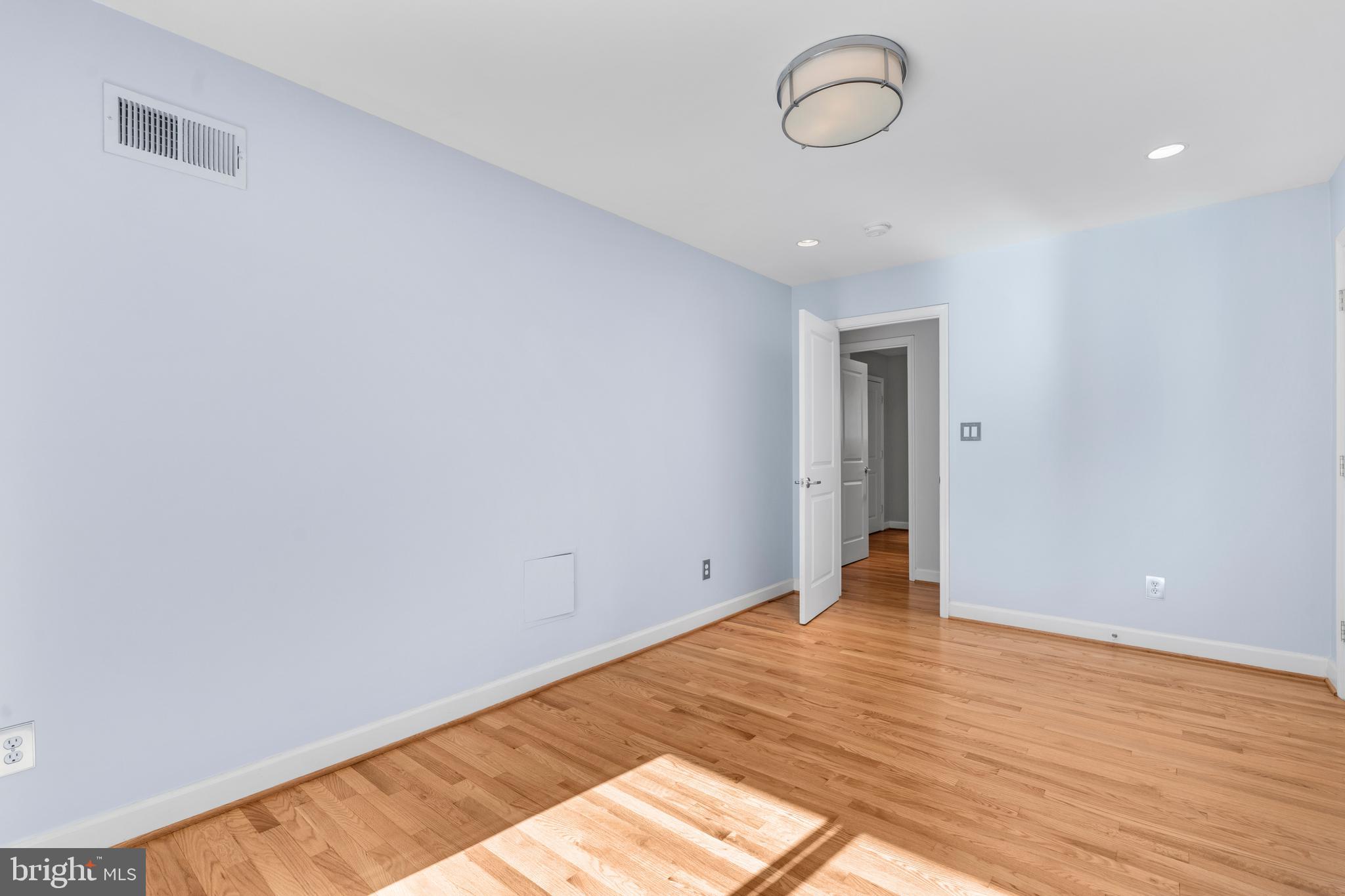 CHESTERBROOK WOODS - Residential