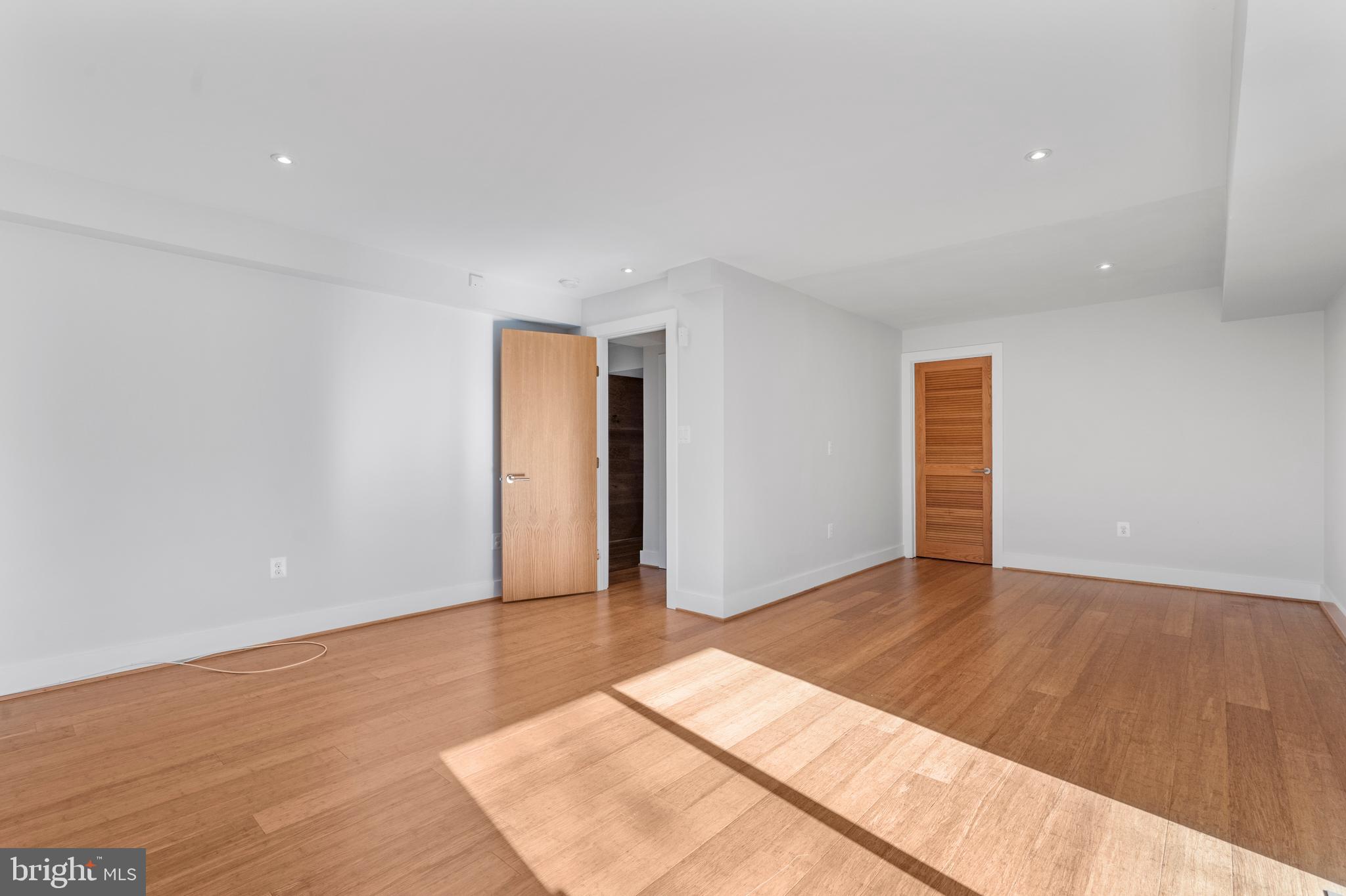 CHESTERBROOK WOODS - Residential