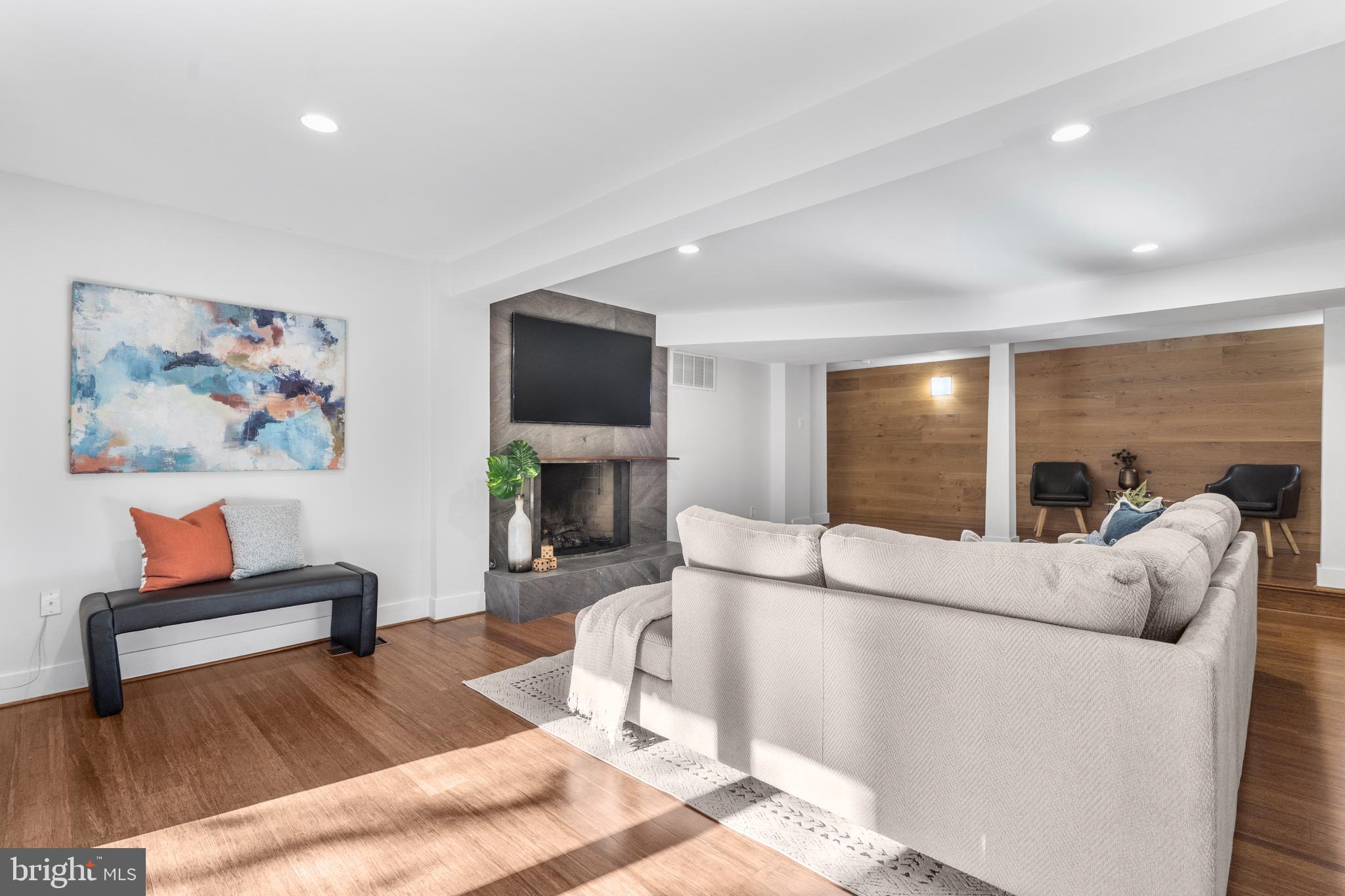 CHESTERBROOK WOODS - Residential