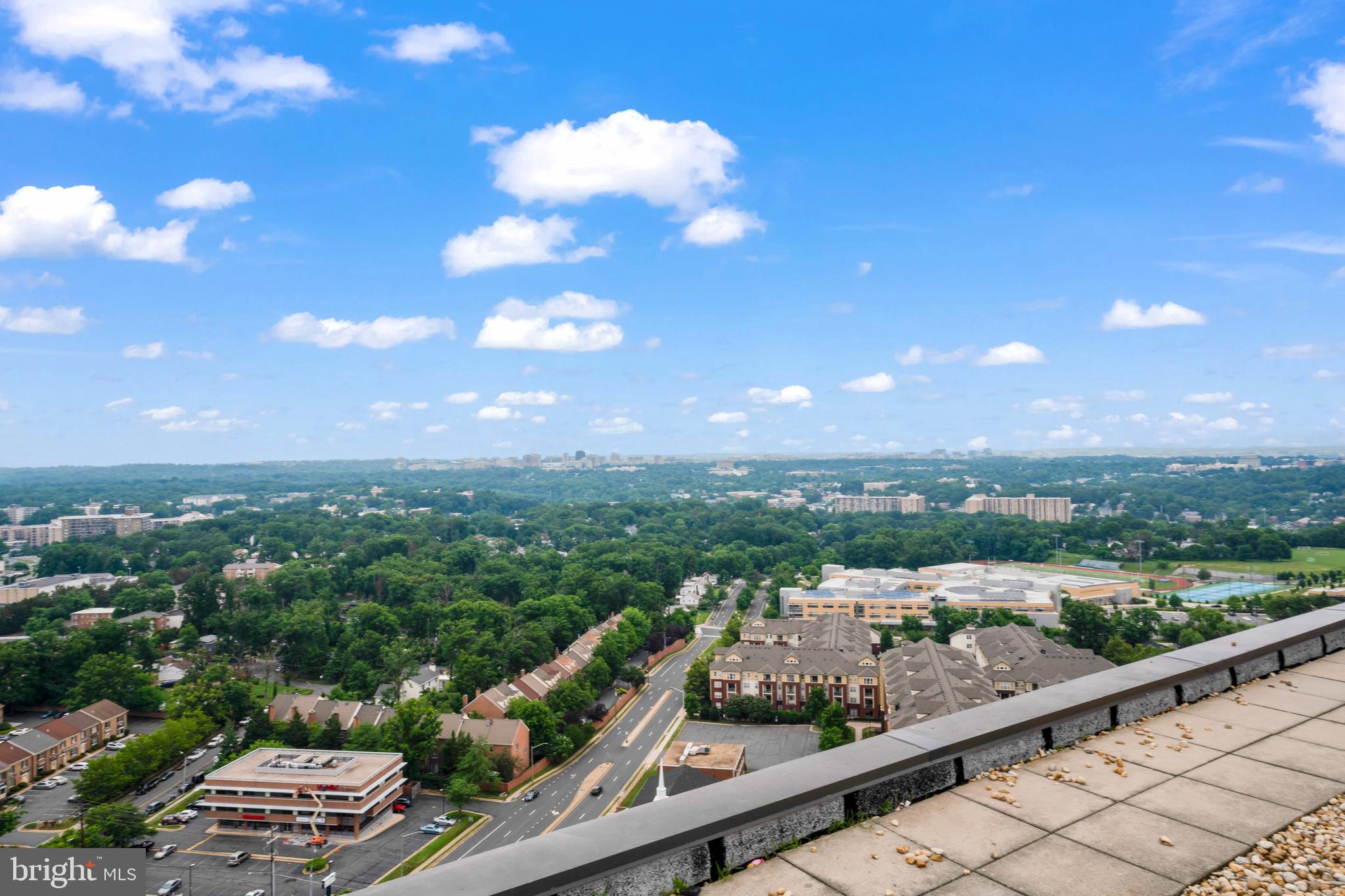 SKYLINE PLAZA - Residential