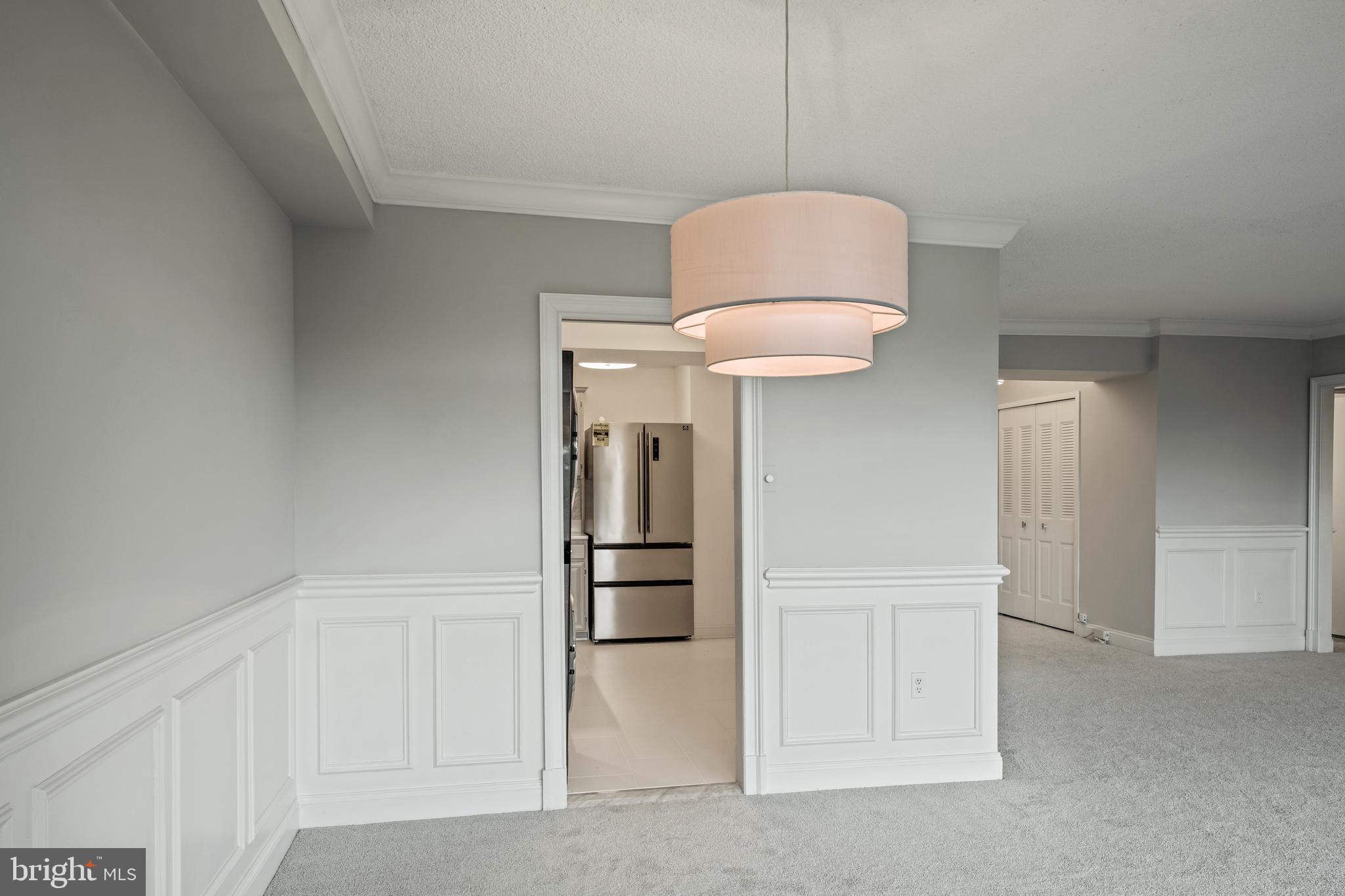 SKYLINE PLAZA - Residential