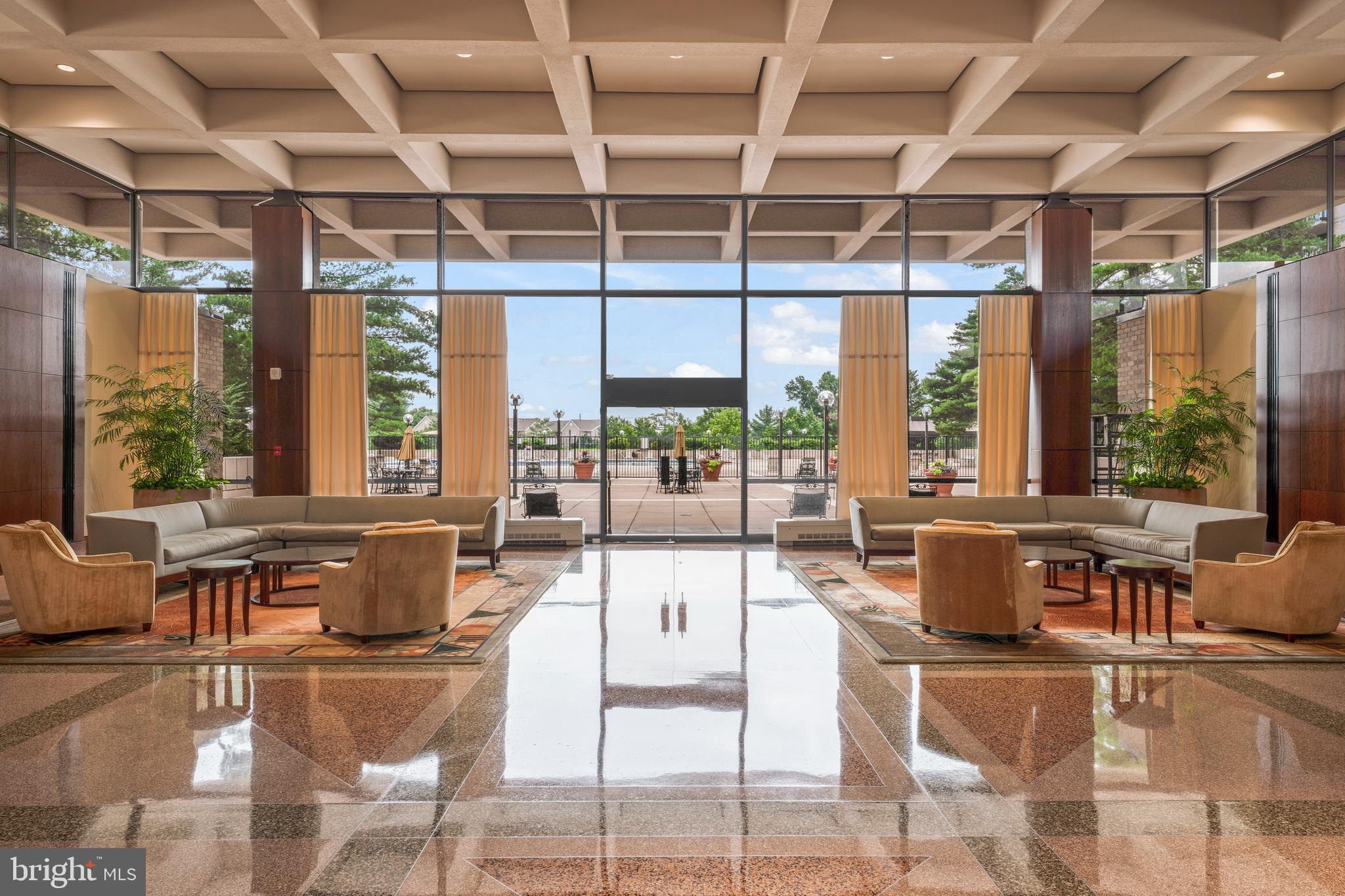 SKYLINE PLAZA - Residential