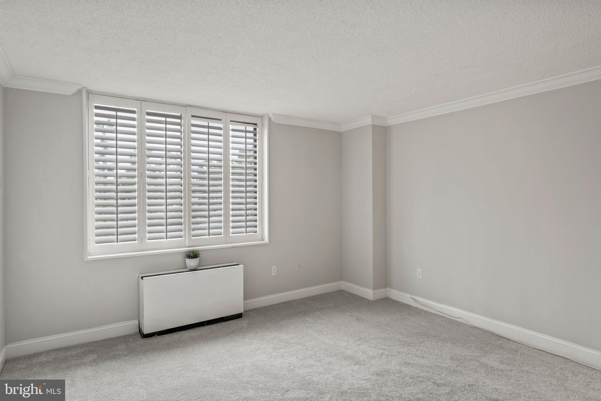 SKYLINE PLAZA - Residential