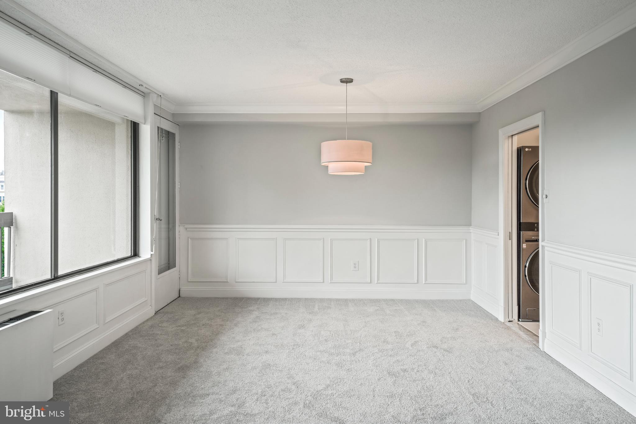 SKYLINE PLAZA - Residential