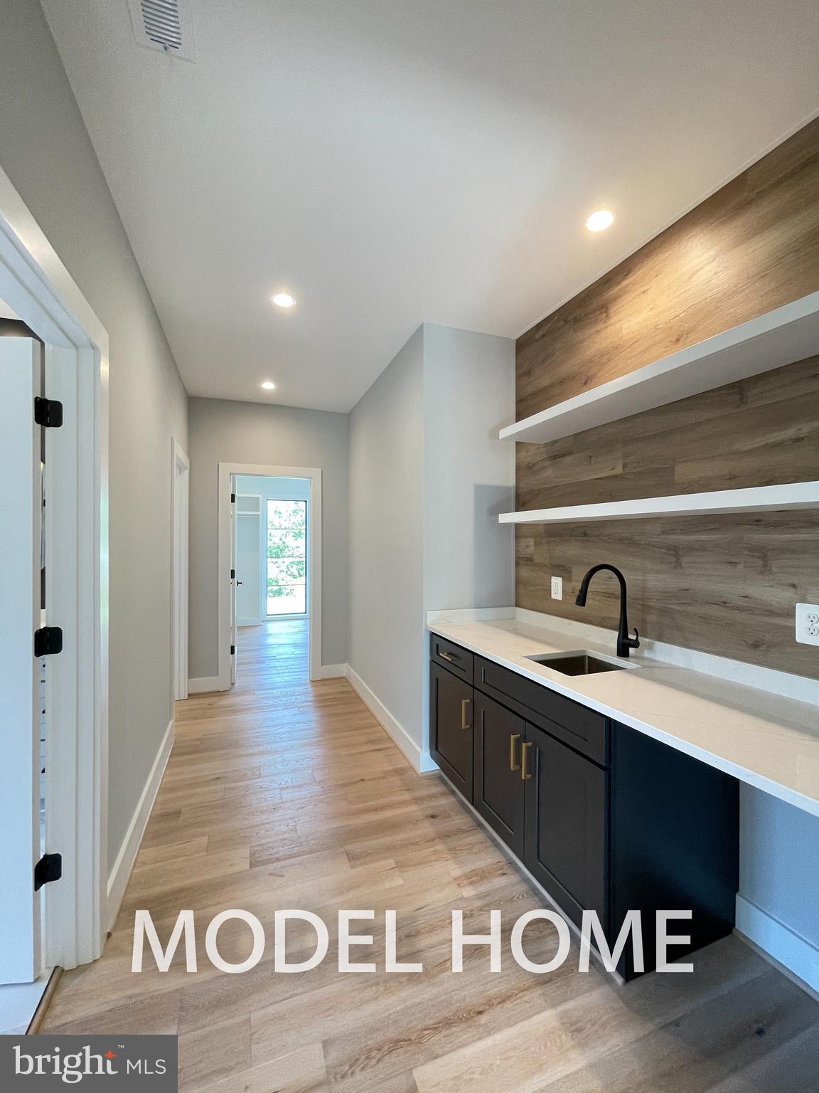 GRASS RIDGE - Residential