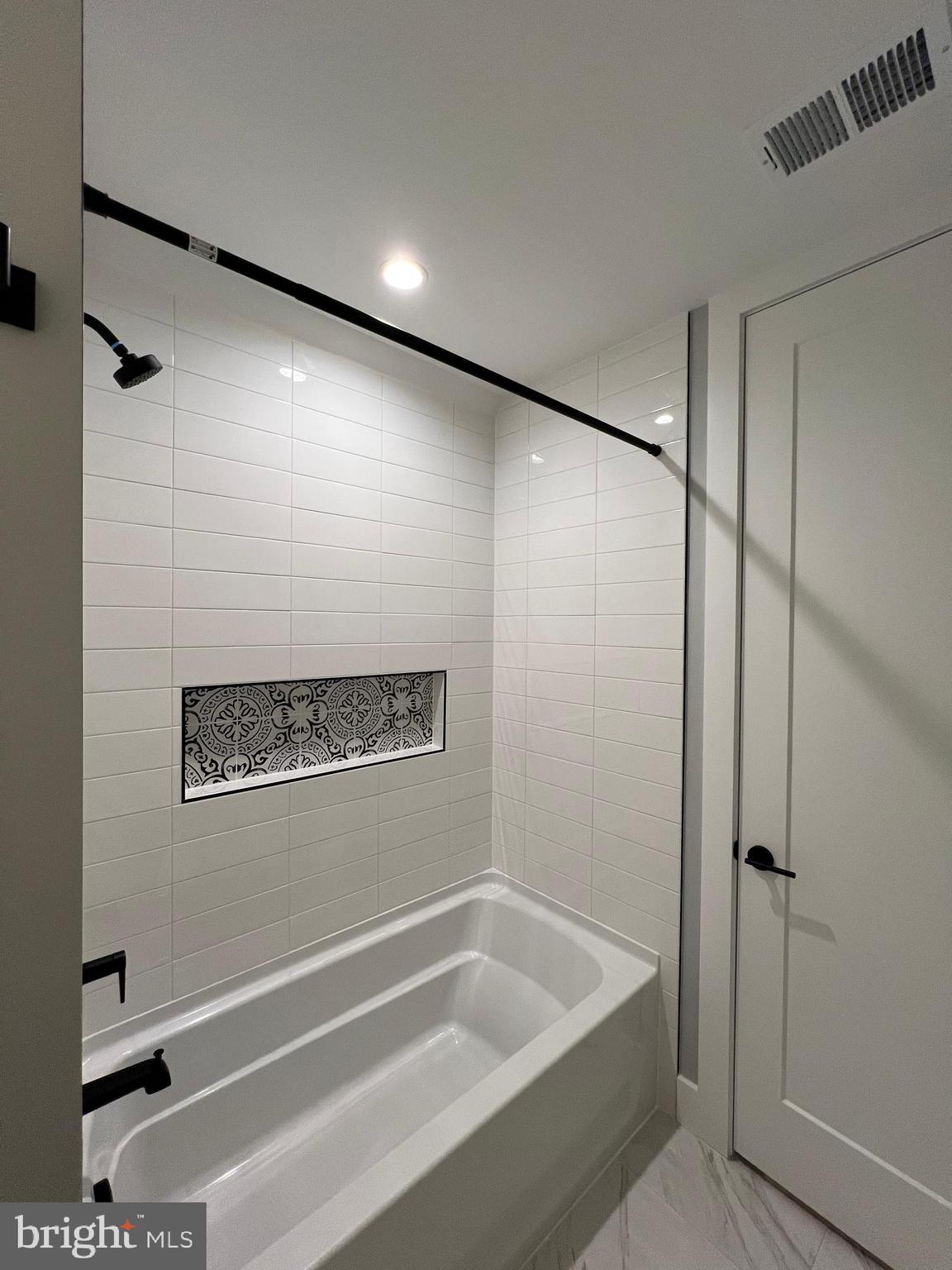 GRASS RIDGE - Residential