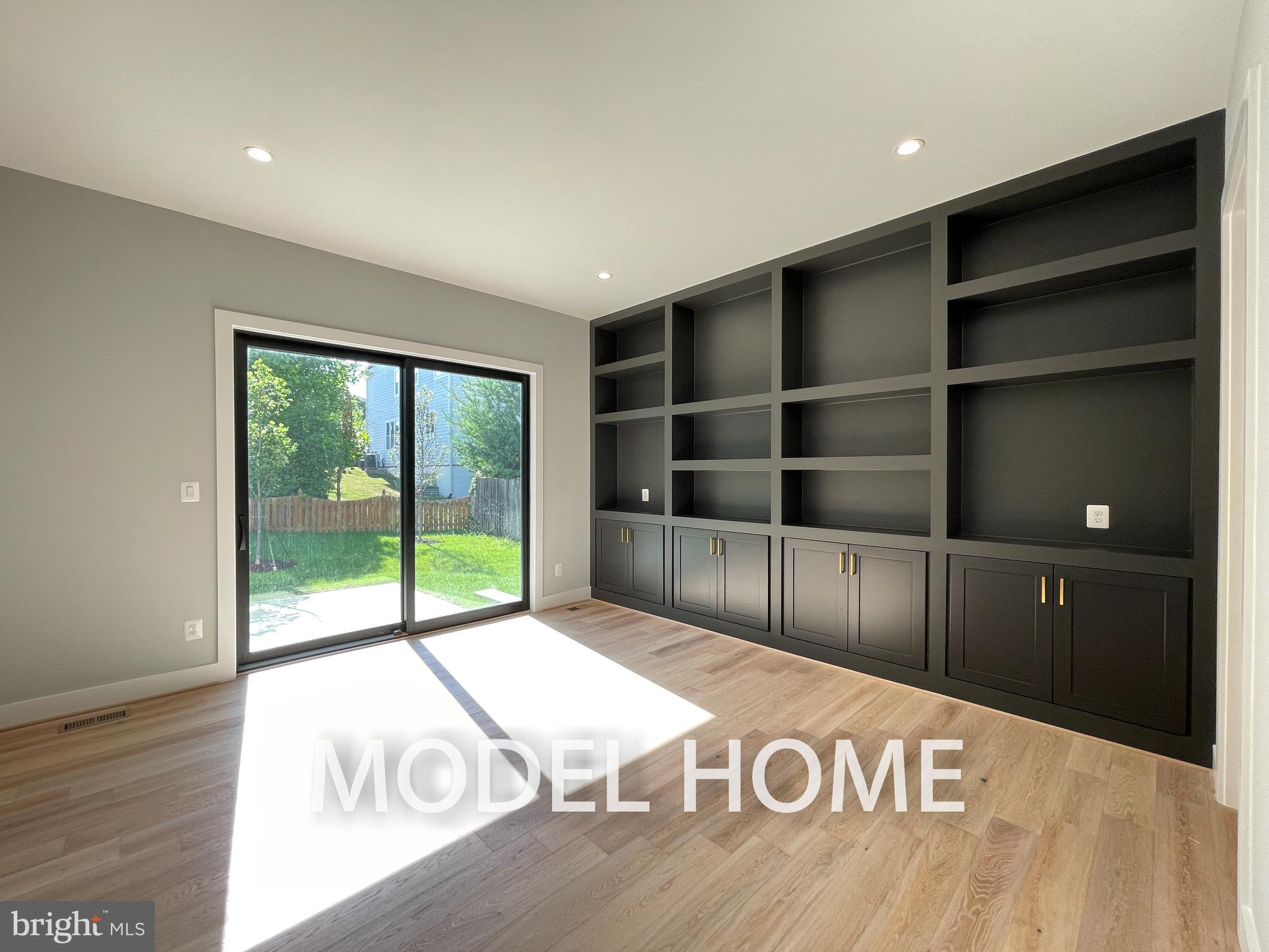 GRASS RIDGE - Residential