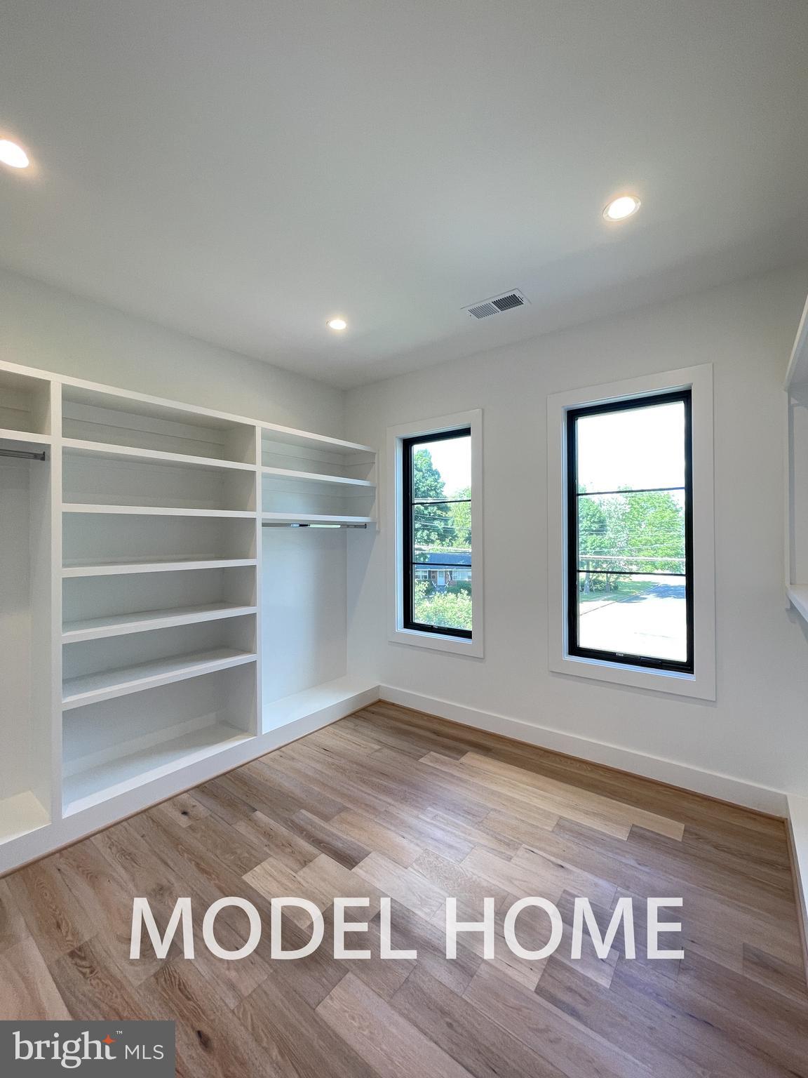 GRASS RIDGE - Residential