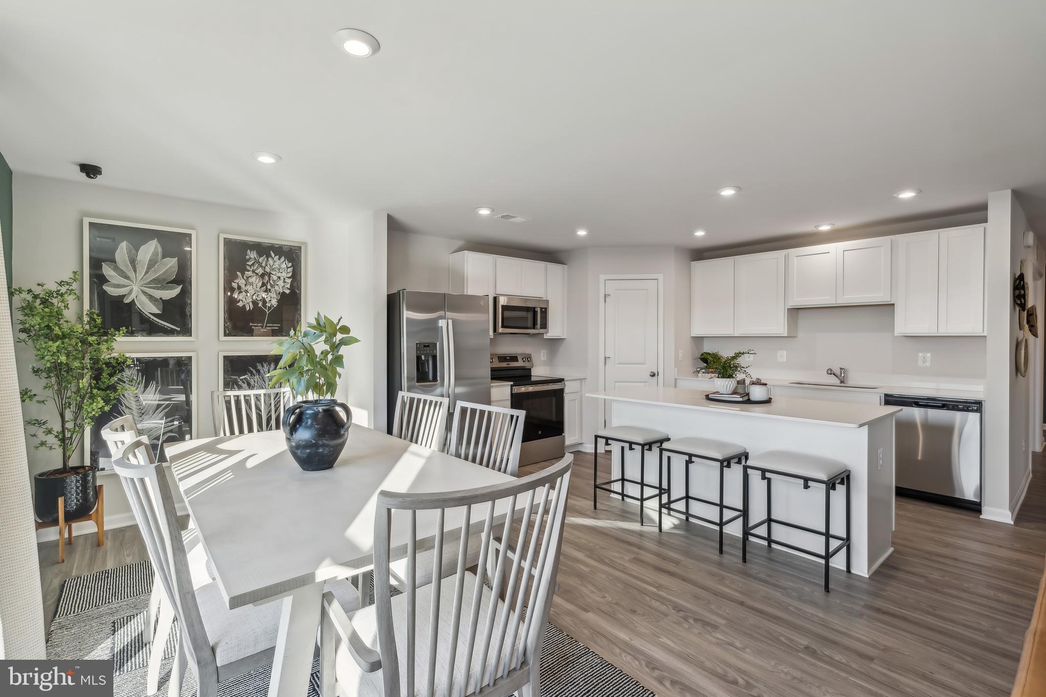 STONE SPRING - Residential