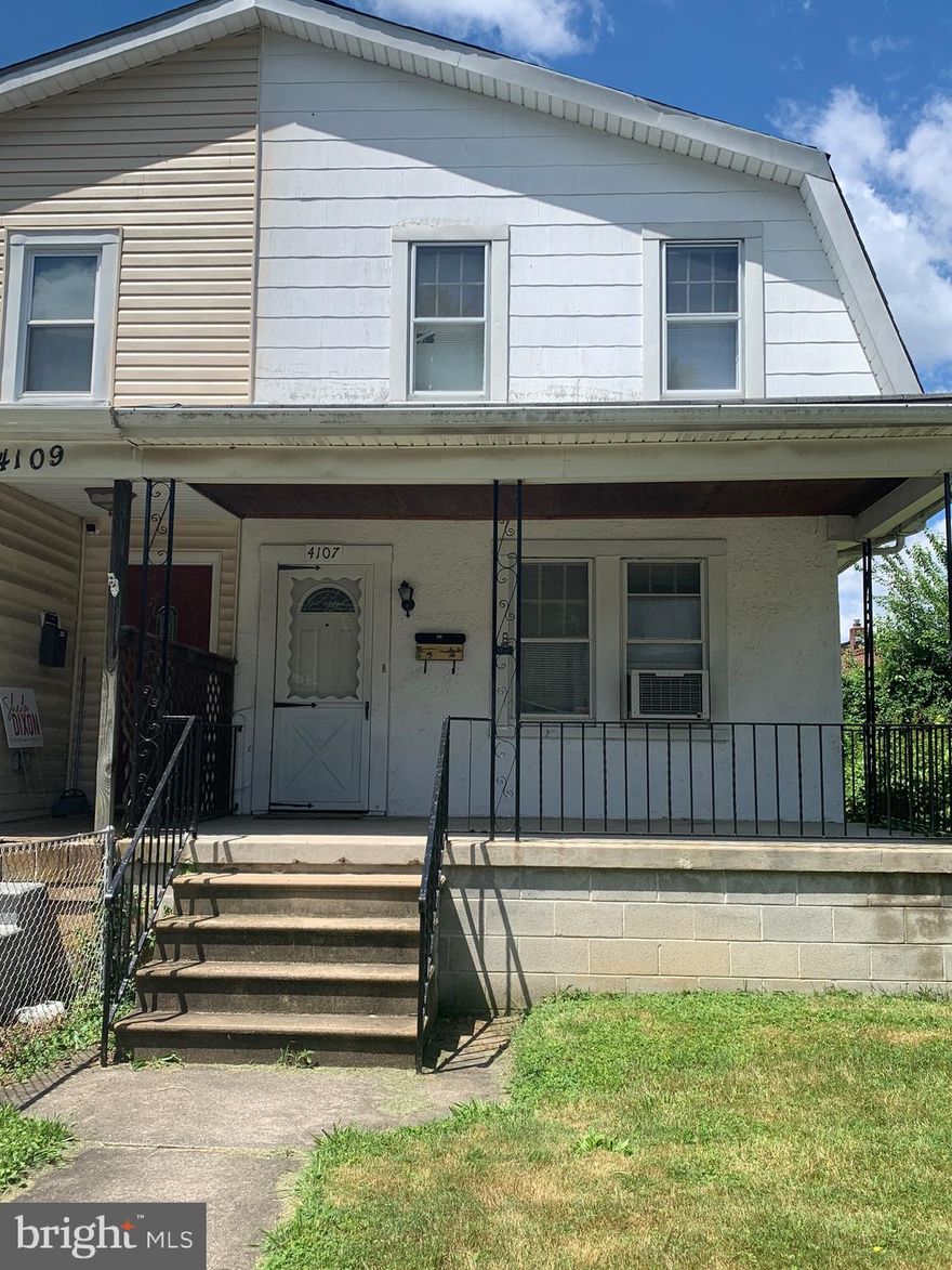 Great opportunity for 1st time buyer or investment property 
Last home at the end of a dead end street, so no thru traffic 
Conveniently located close to Bel Air Rd.