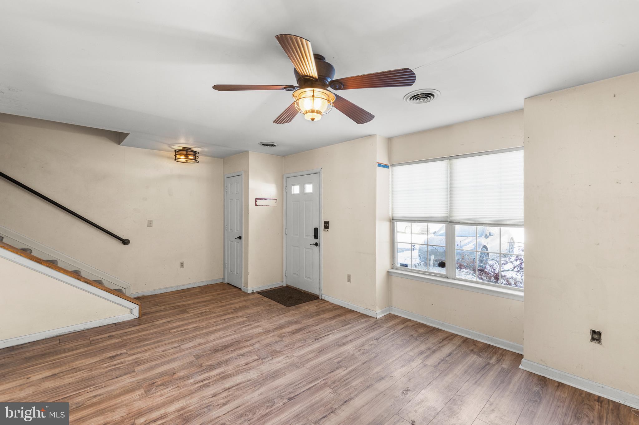 GEORGETOWN SQUARE - Residential