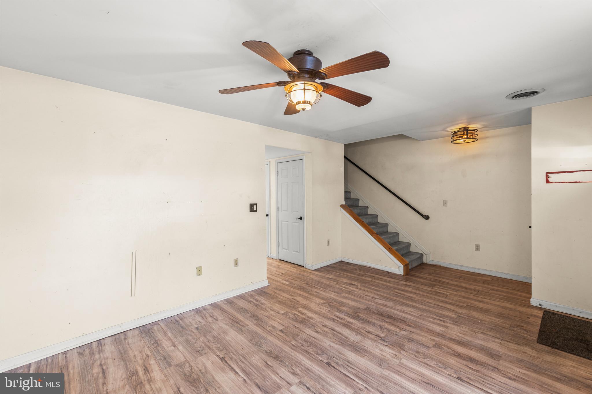 GEORGETOWN SQUARE - Residential