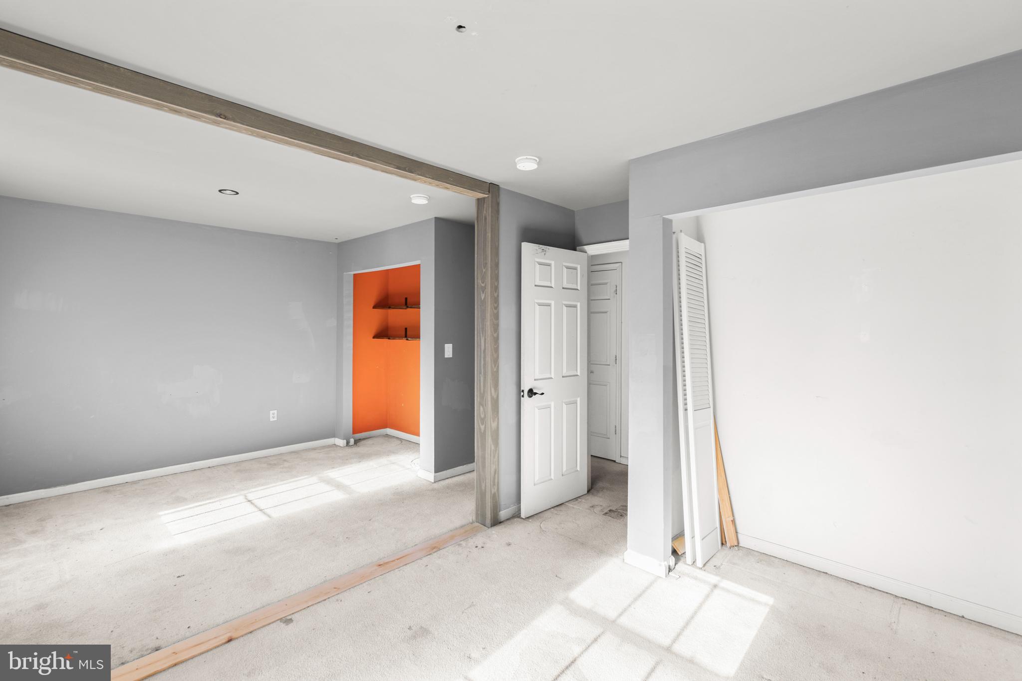 GEORGETOWN SQUARE - Residential