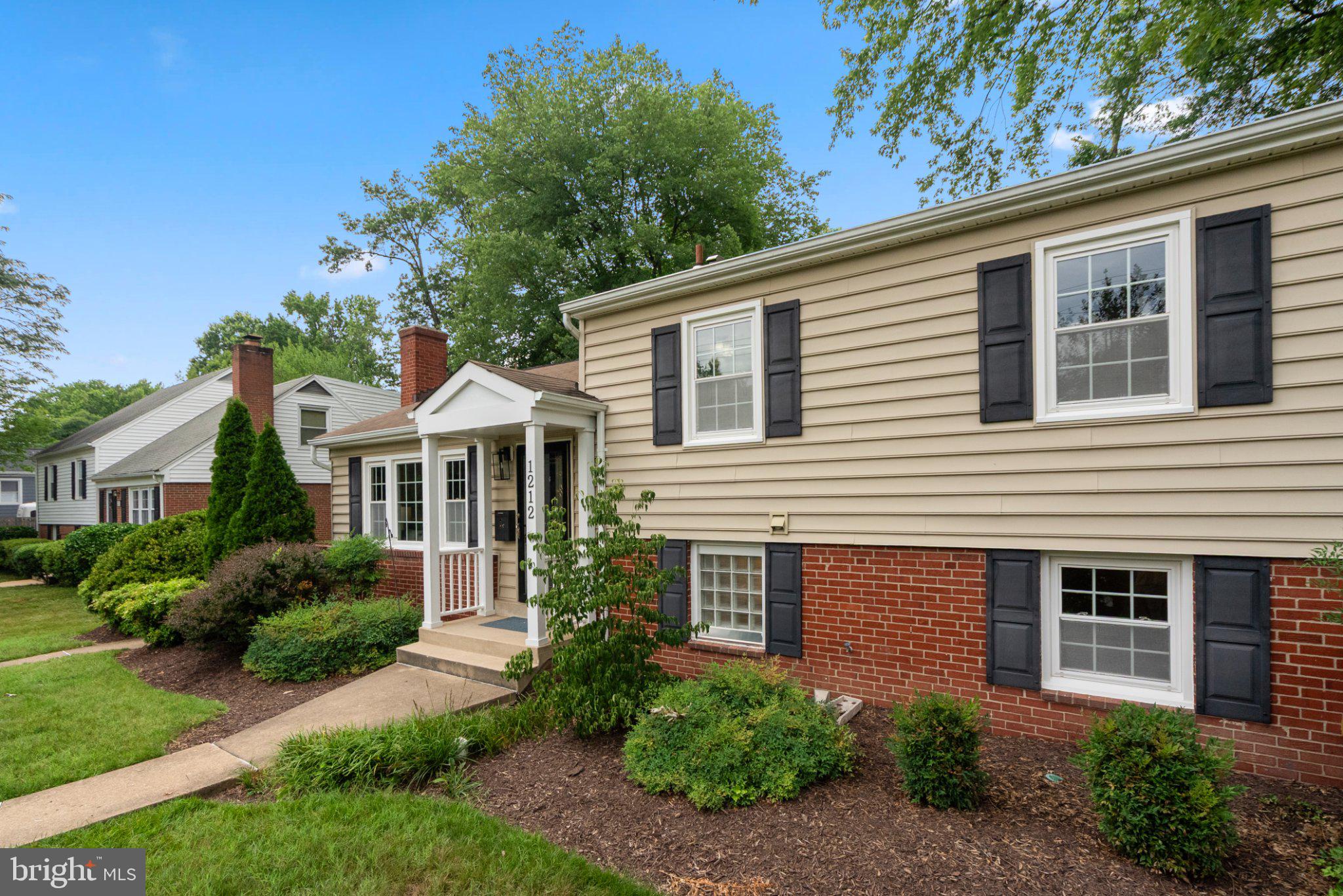1212 CROTON DRIVE
