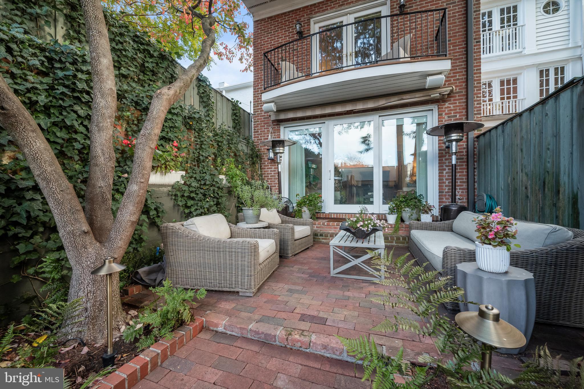GEORGETOWN - Residential