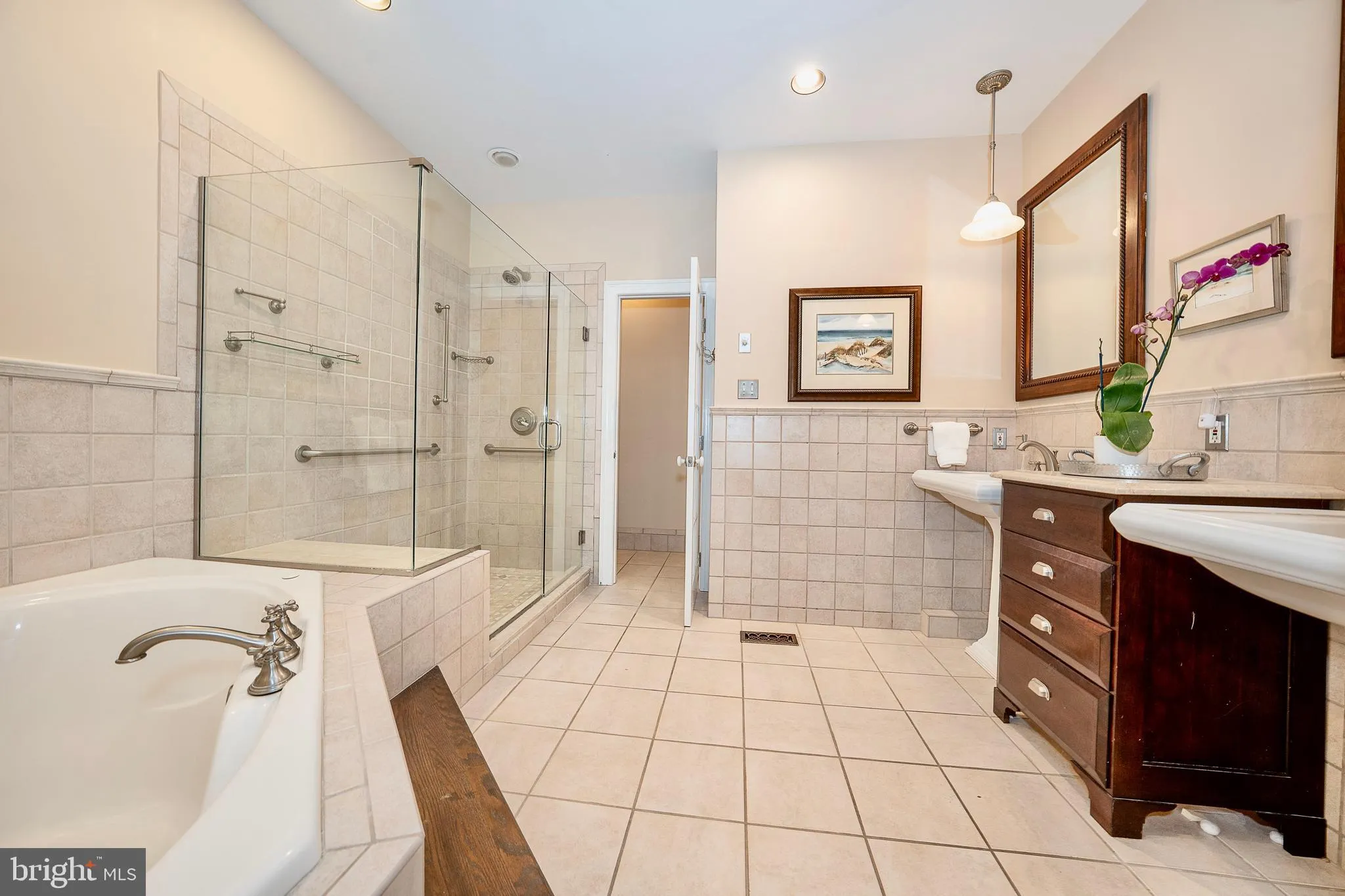 Berwyn, Pennsylvania 19312, United States, 3 Bedrooms Bedrooms, ,5 BathroomsBathrooms,Residential,Coming Soon,225910