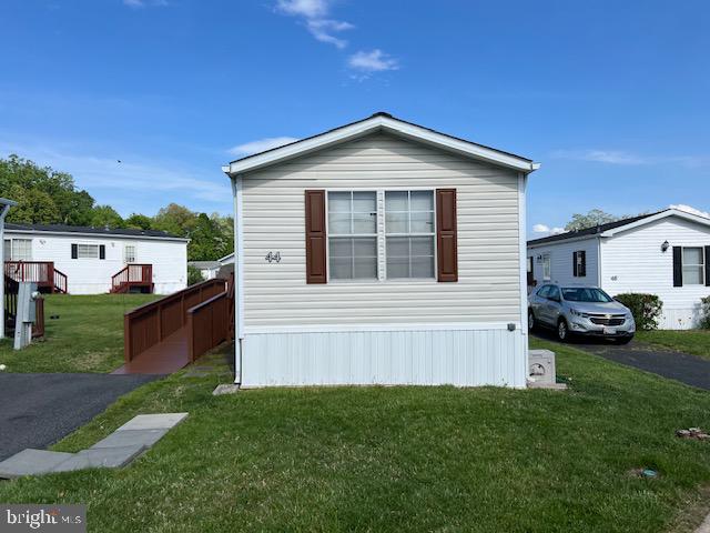 REEDS AT BAYVIEW MOBILE PARK - Residential